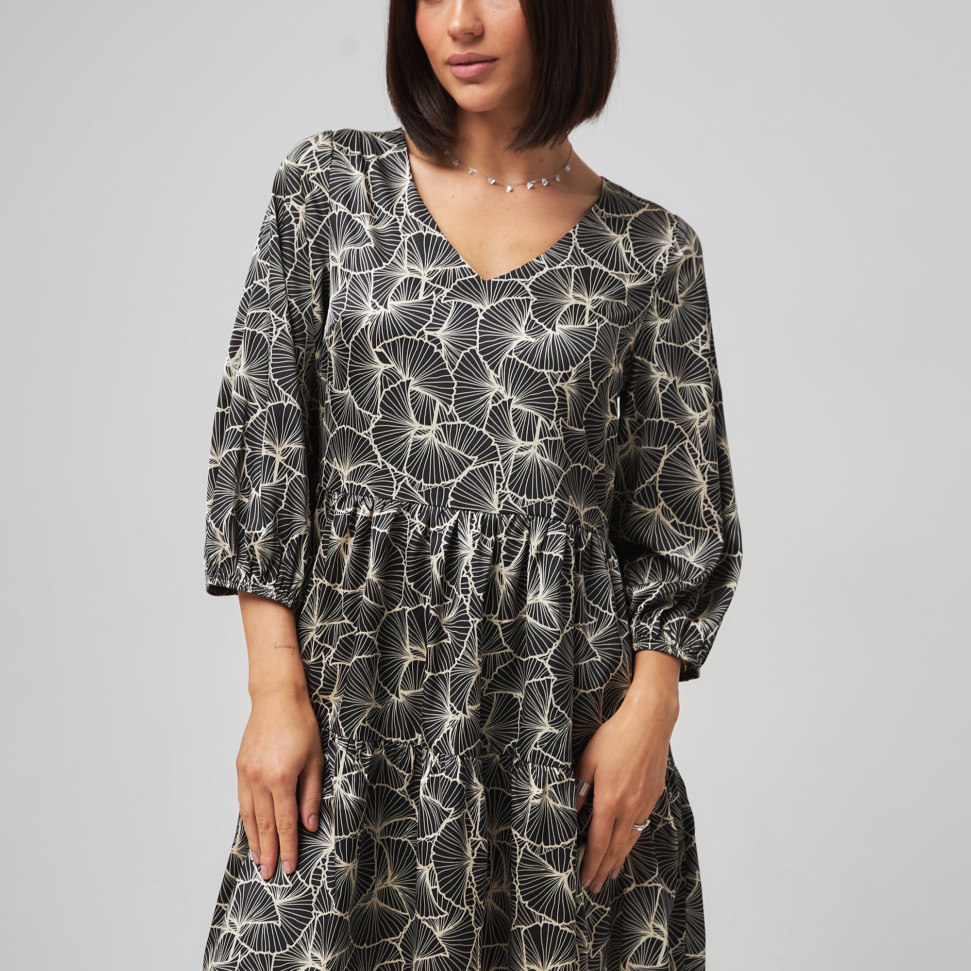 Сукня двоярусна з рукавом 3/4