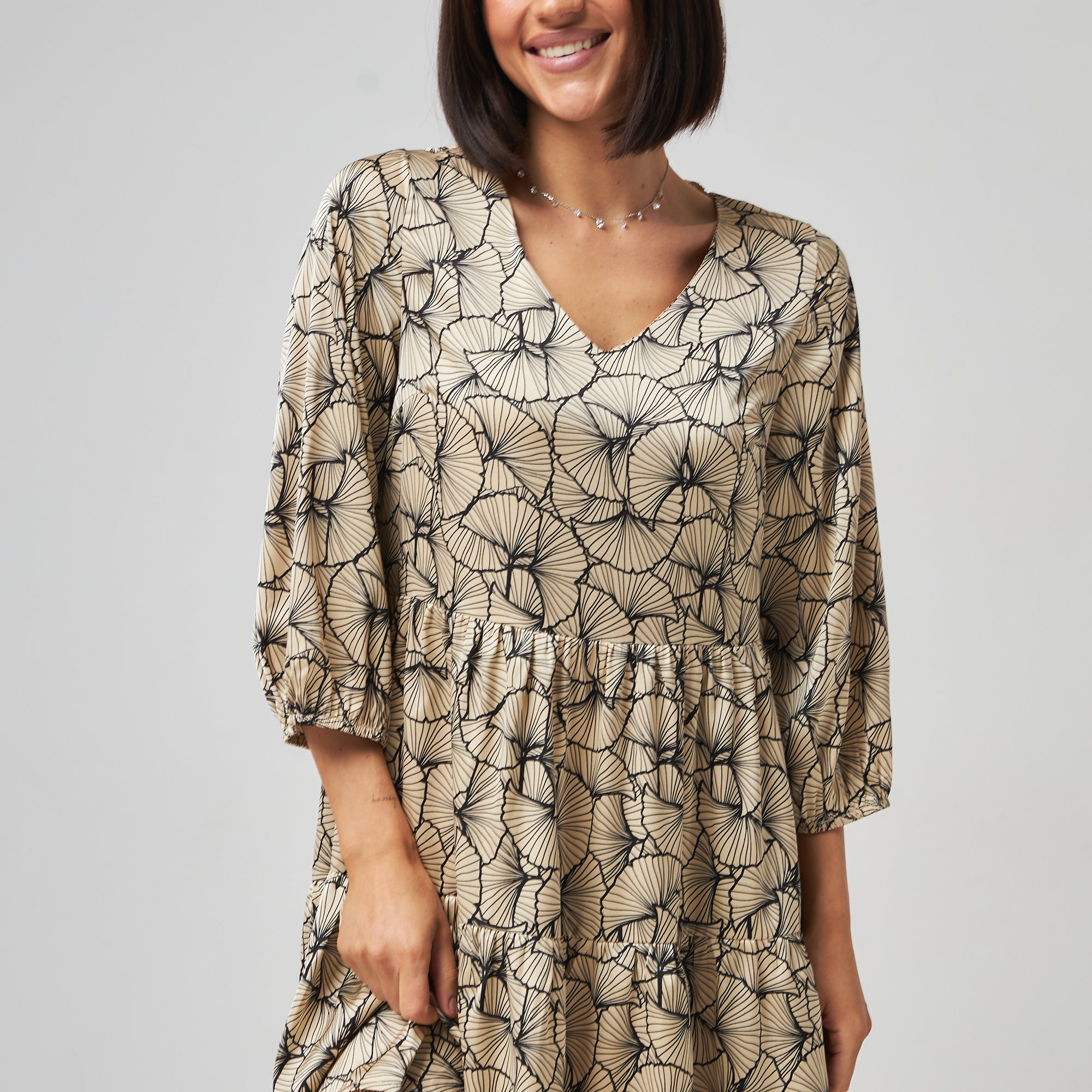 Сукня двоярусна з рукавом 3/4