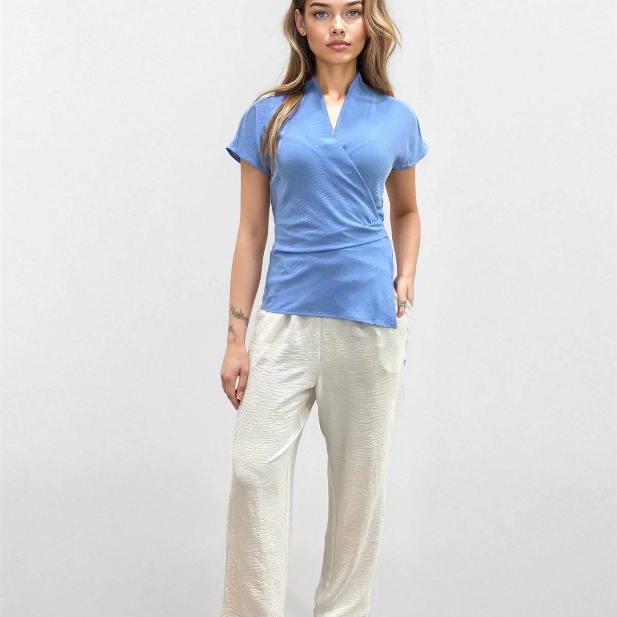 Блуза на запах з крепу