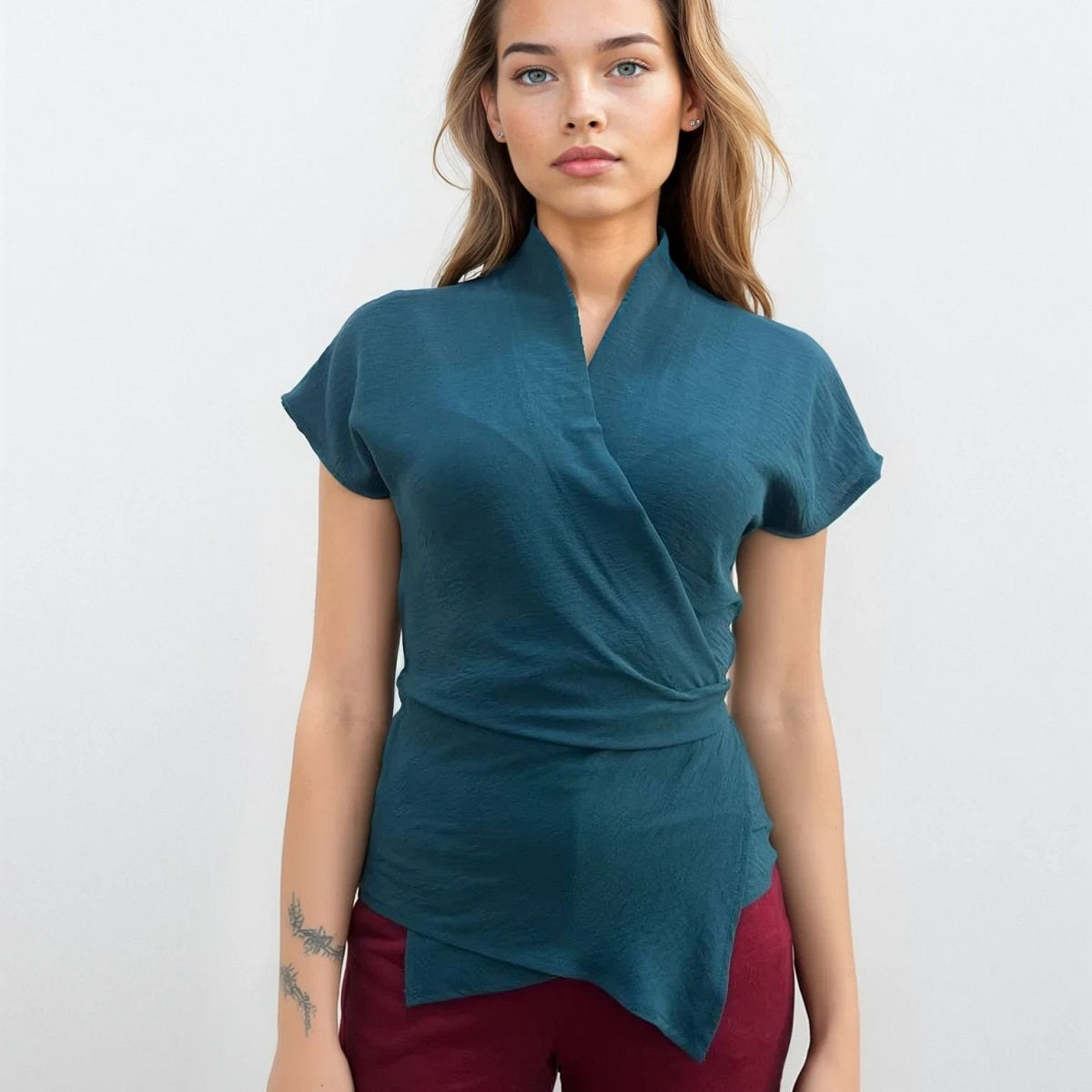 Блуза на запах з крепу