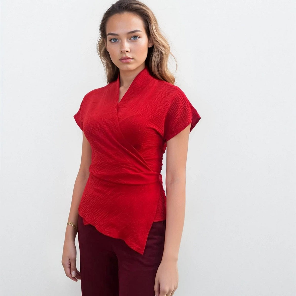 Блуза на запах з крепу