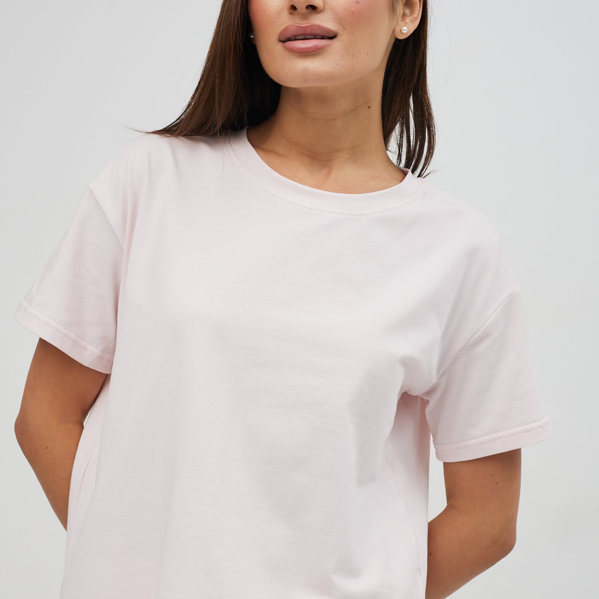 Футболка з розрізами