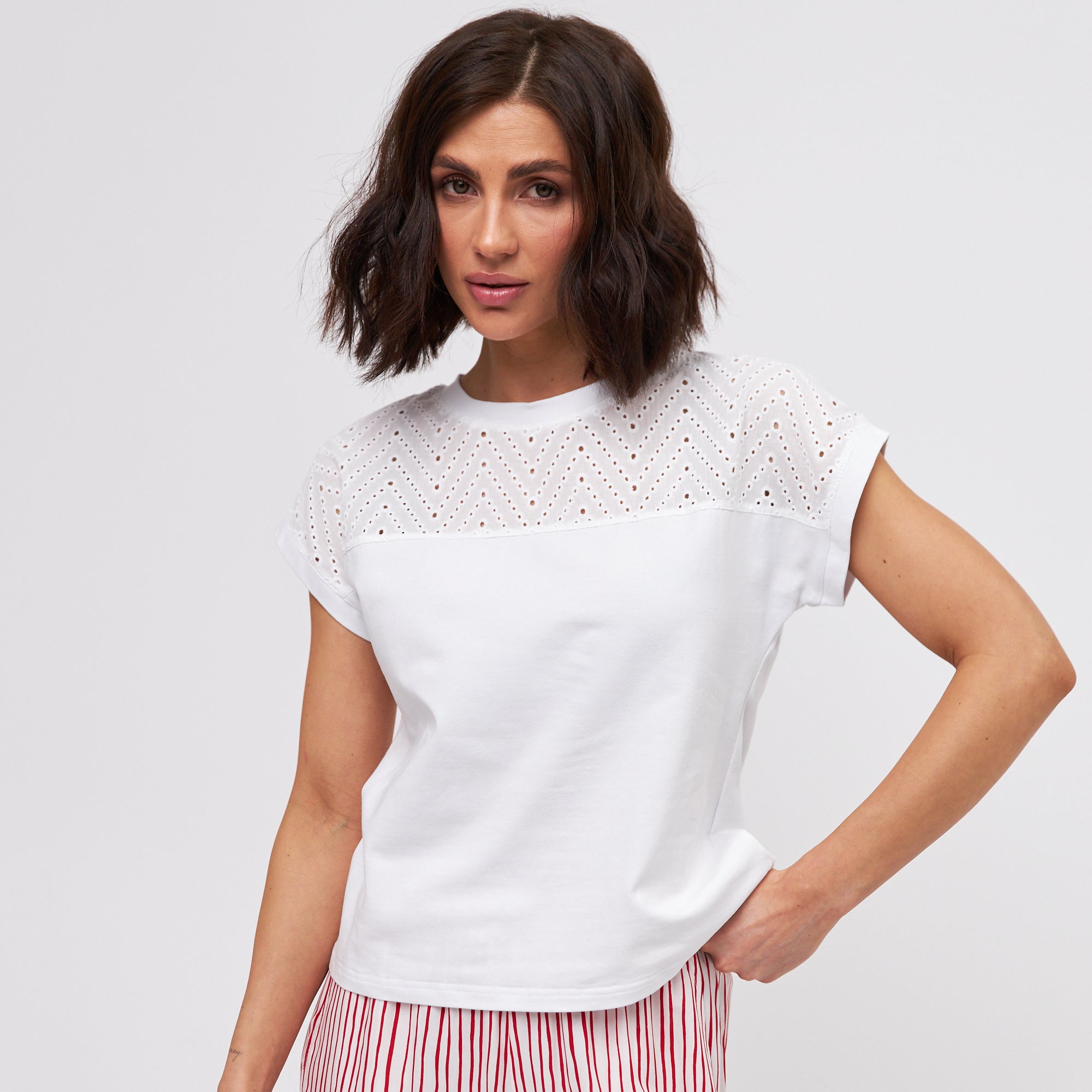 Блуза комбінована з ажурною кокеткою