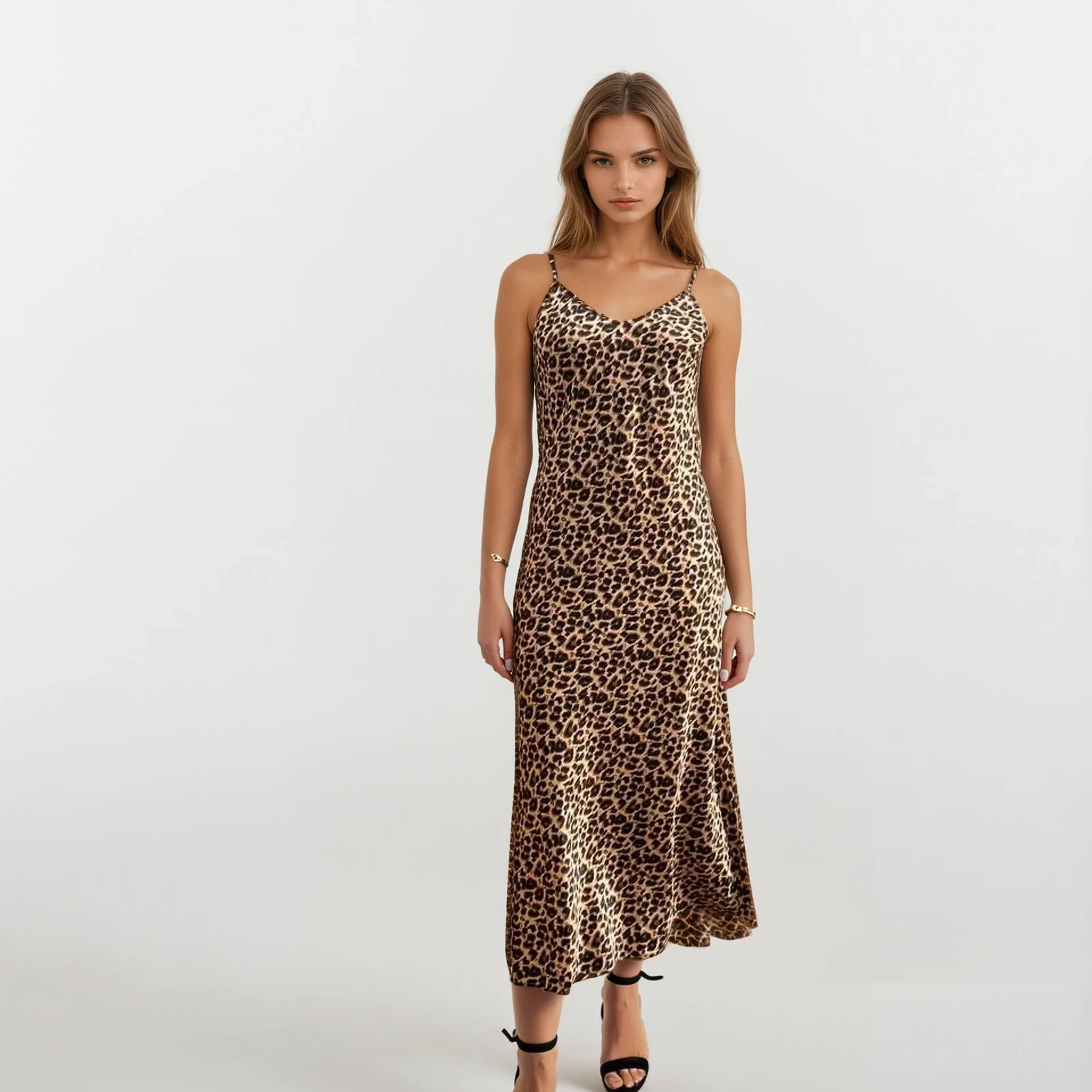 Сарафан на тонких бретелях принтований