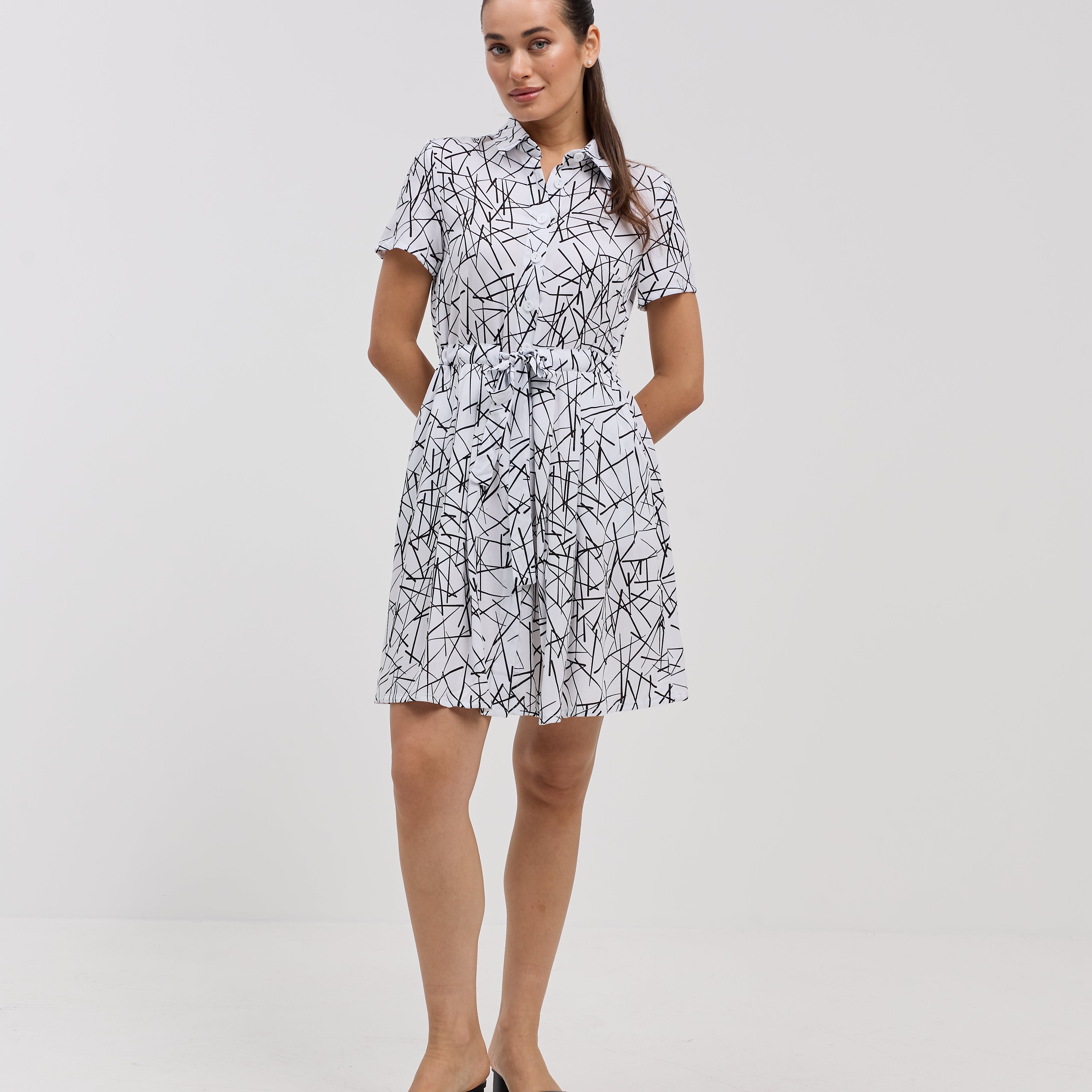 Сукня міні на гудзиках з поясом