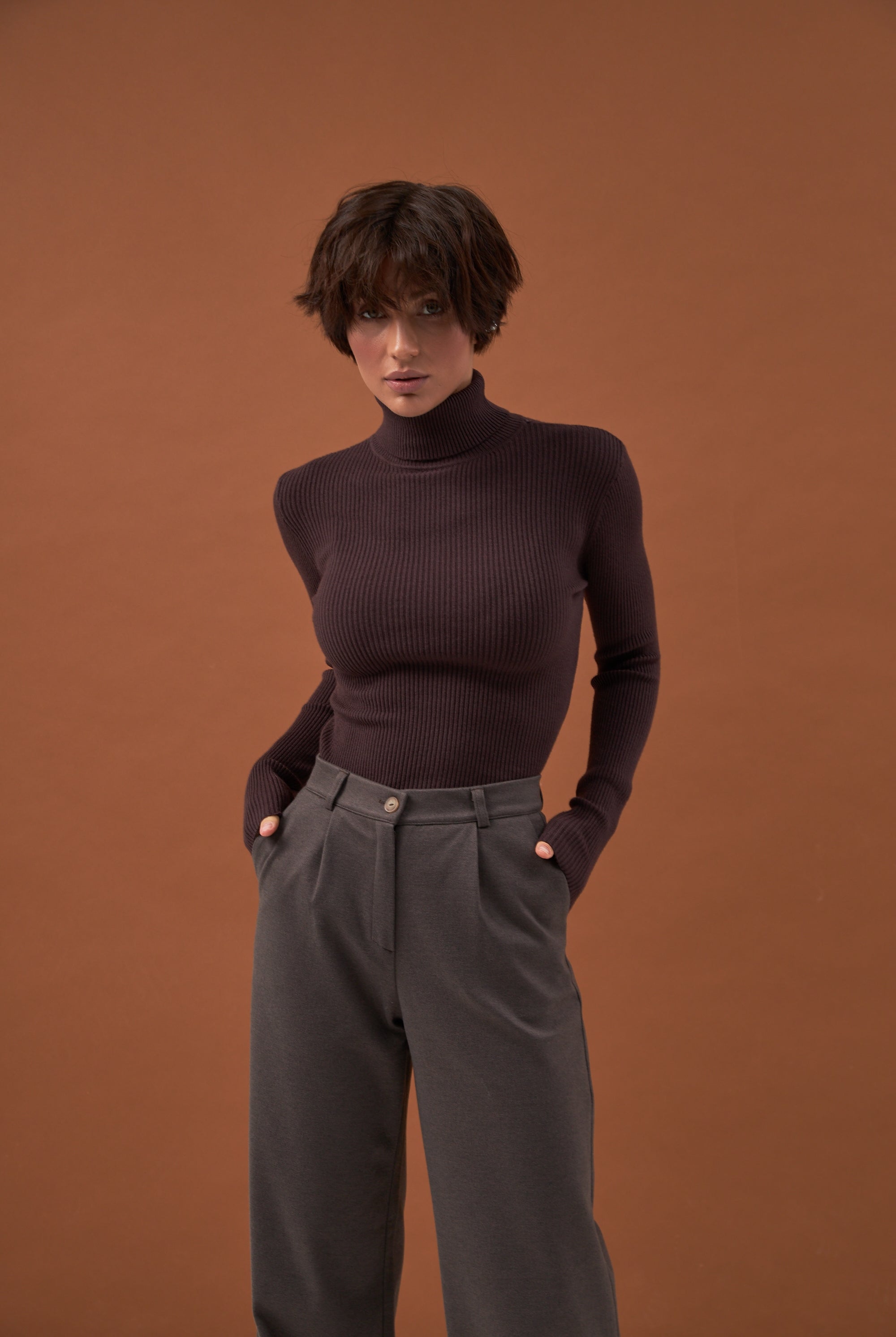 Коричневий (шоколадний)