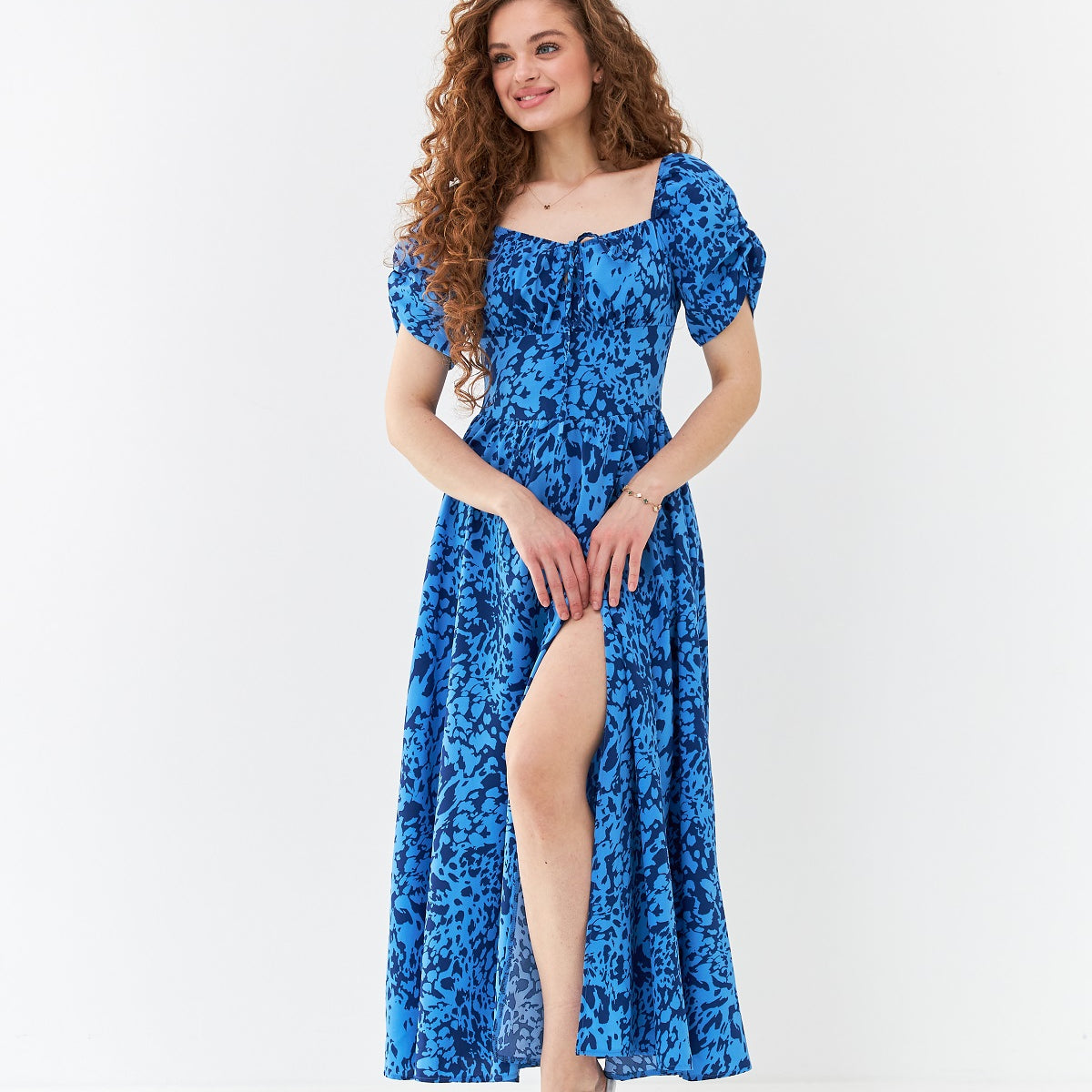 Сукня максі літня із софту із розрізом