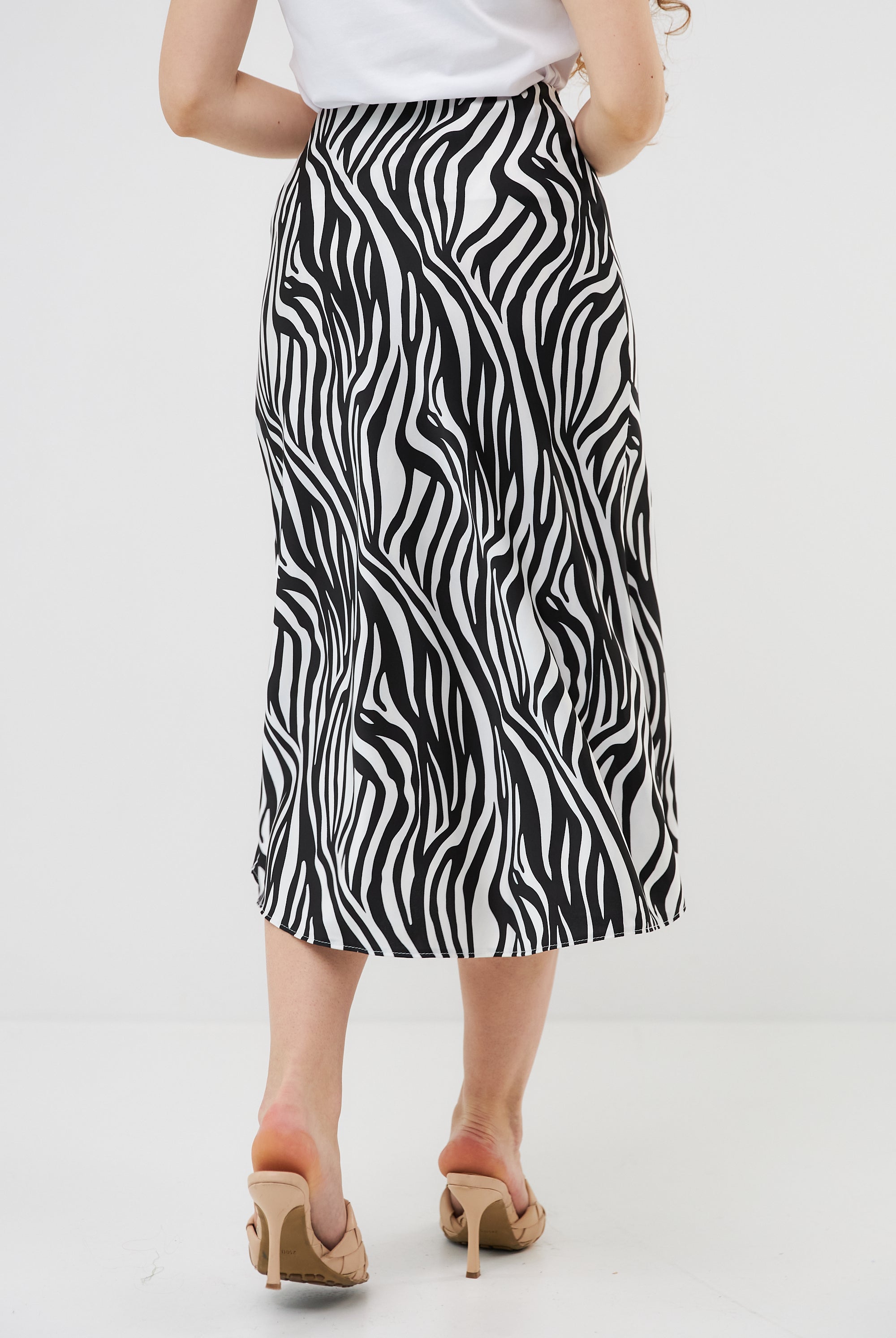 Білий (зебра)