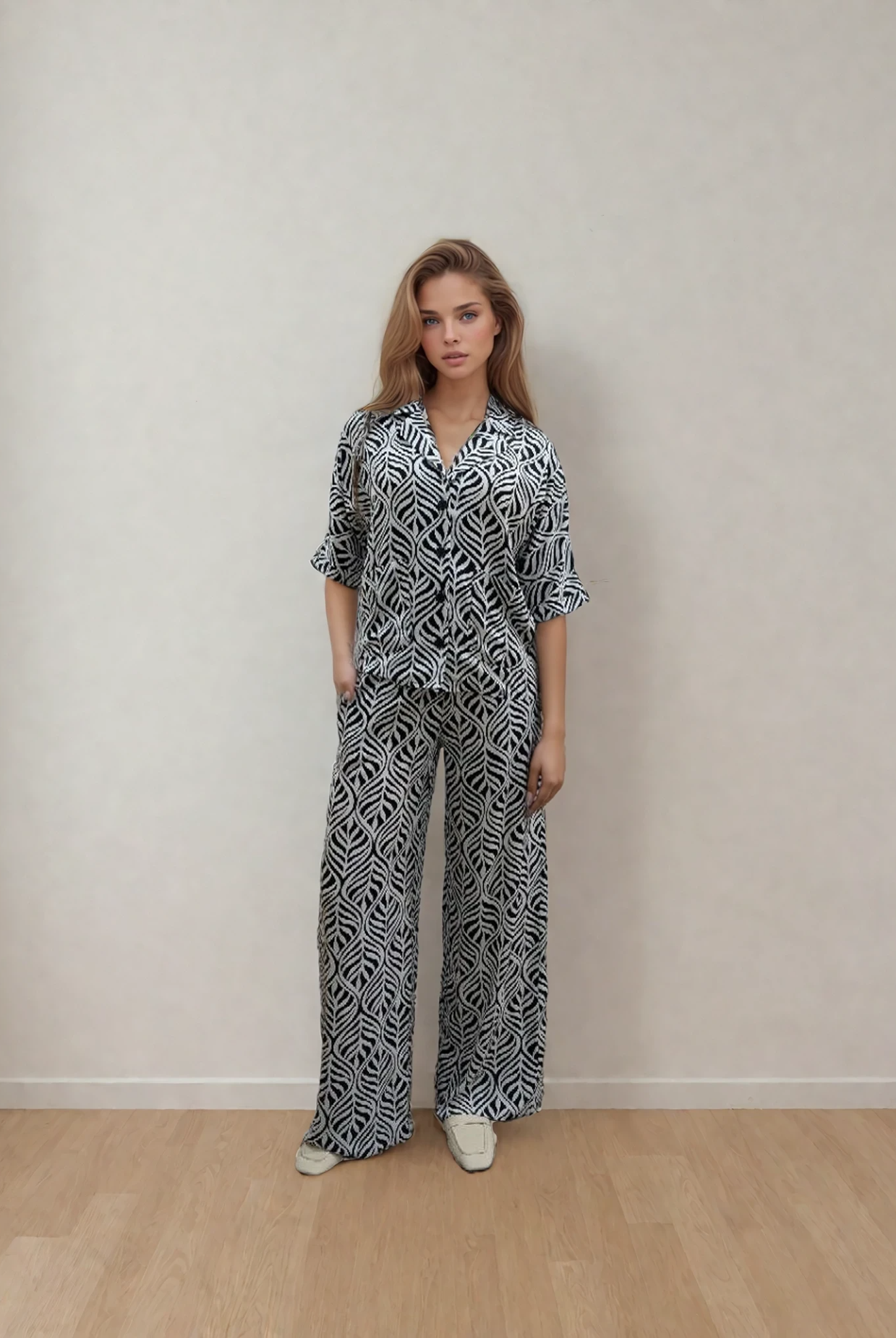 Чорний (біле листя)