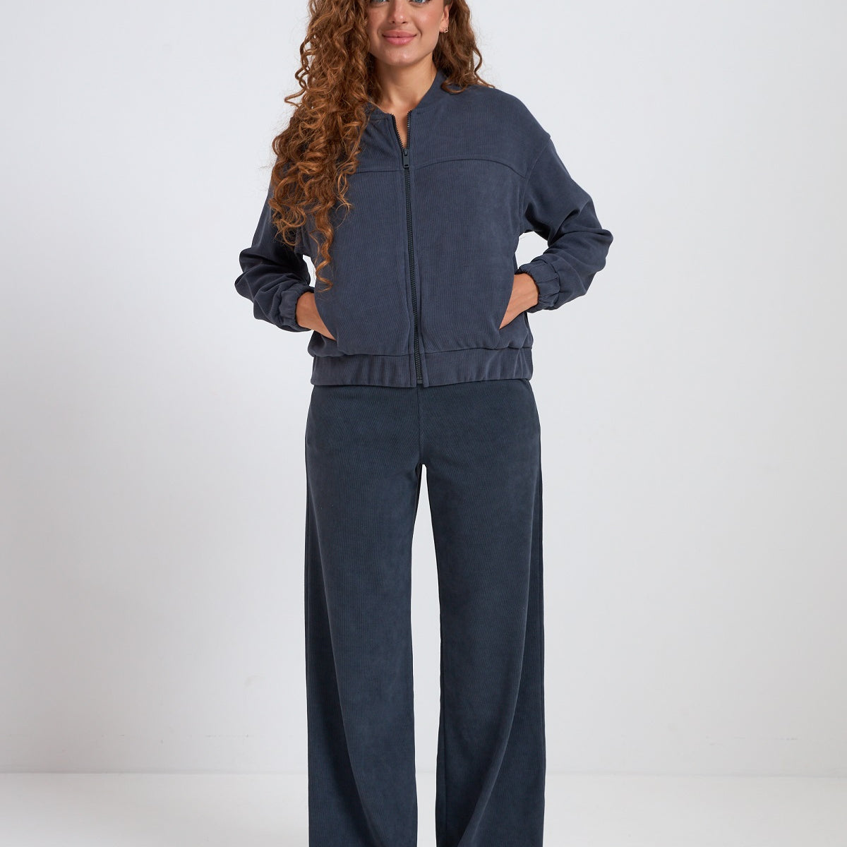 Штани вільні на резинці Лінда