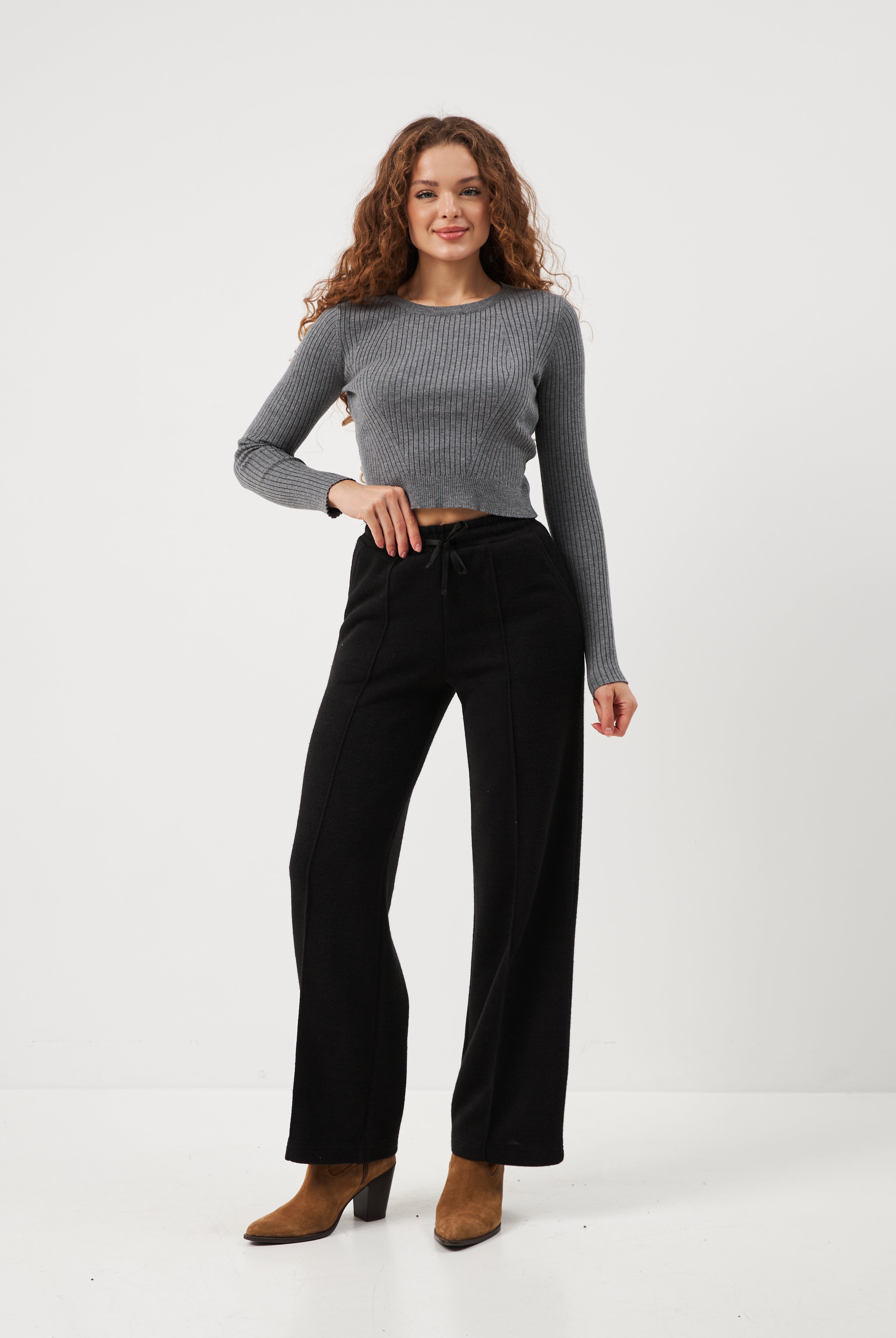 Сірий (темний)