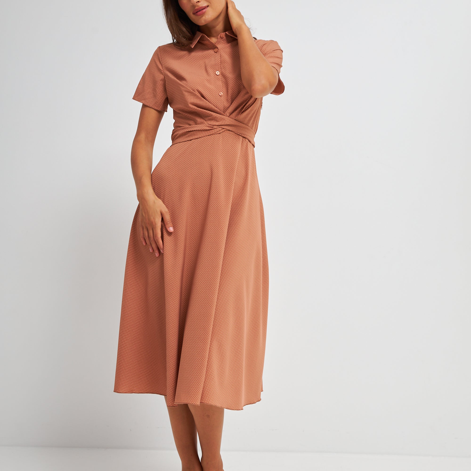 Сукня з перекрутом з коротким рукавом