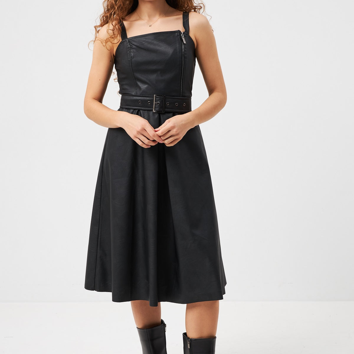 Сарафан міді з еко-шкіри з блискавкою по ліфу