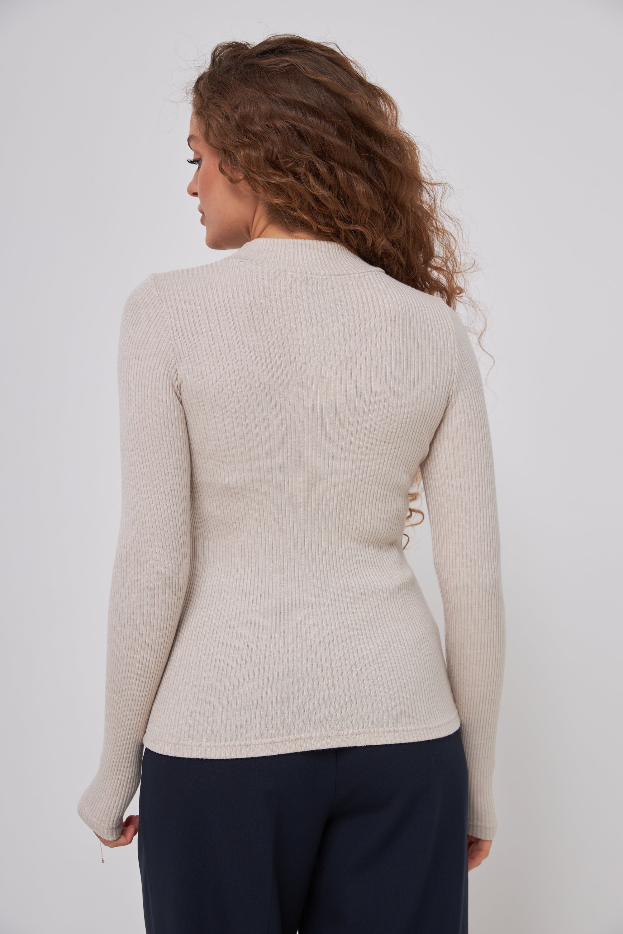 Бежевий (світлий)