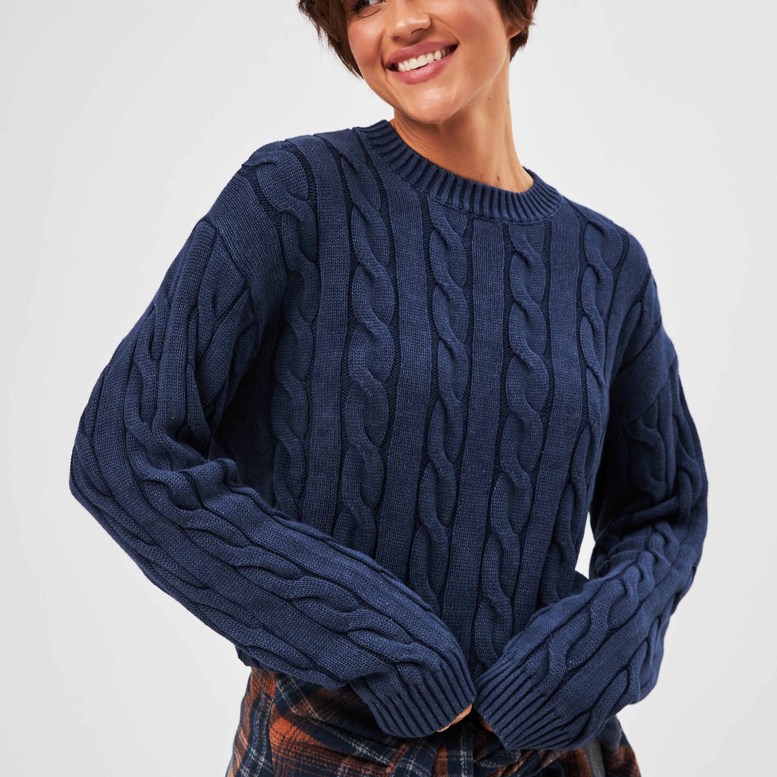 Светр з косами