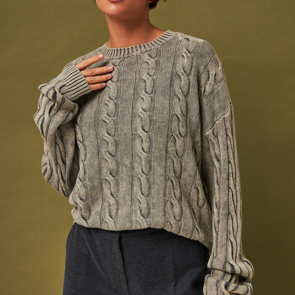 Светр з косами