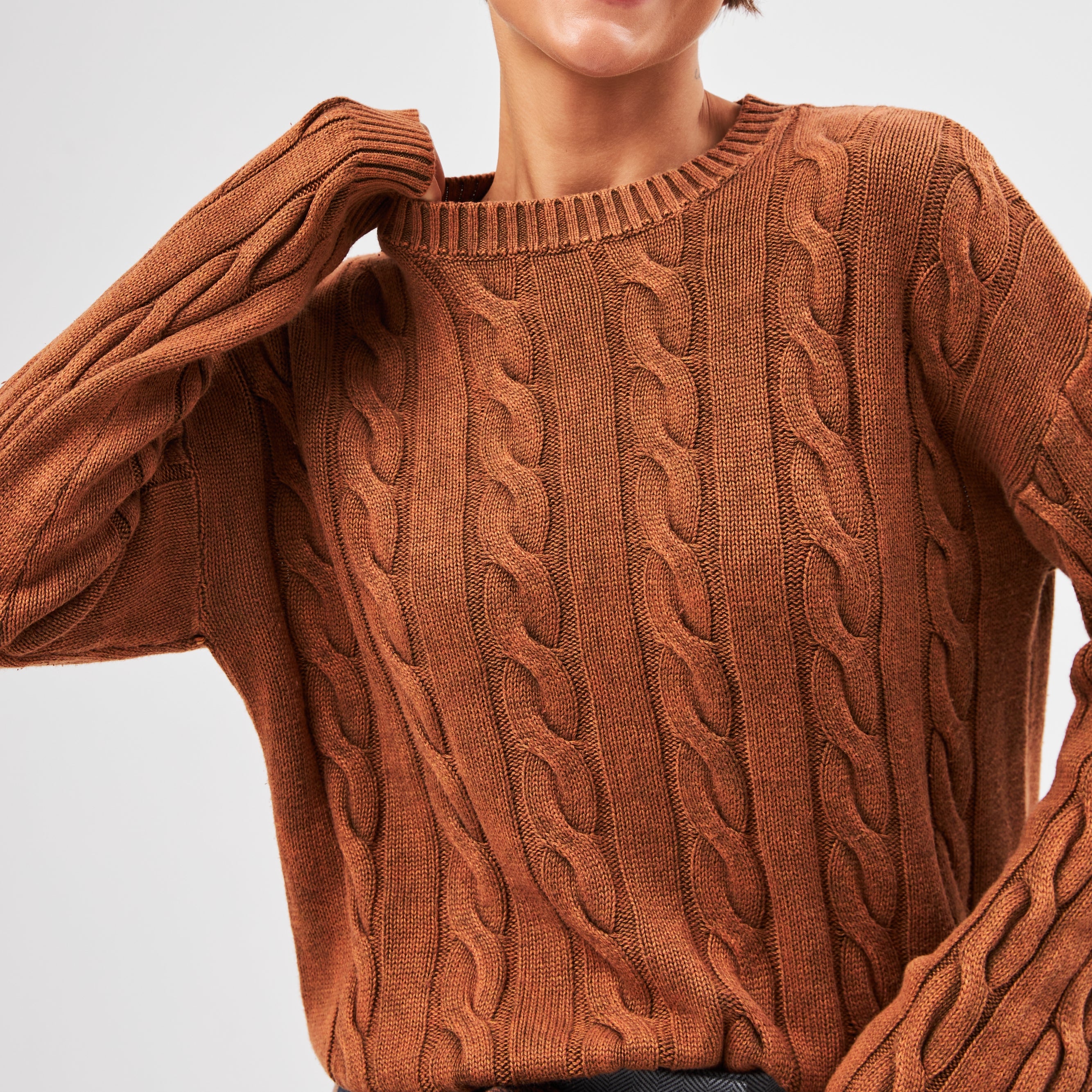 Светр з косами