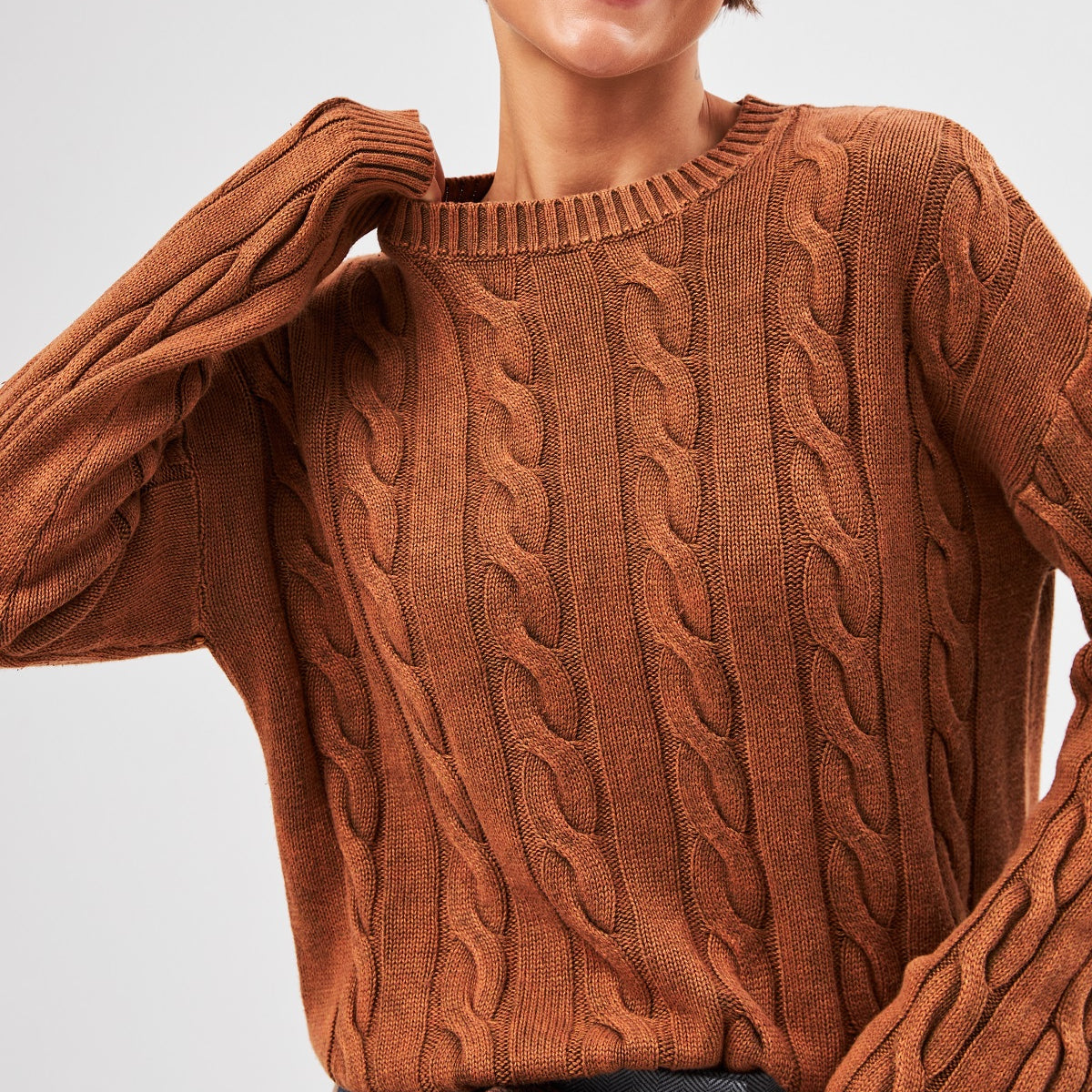 Светр з косами