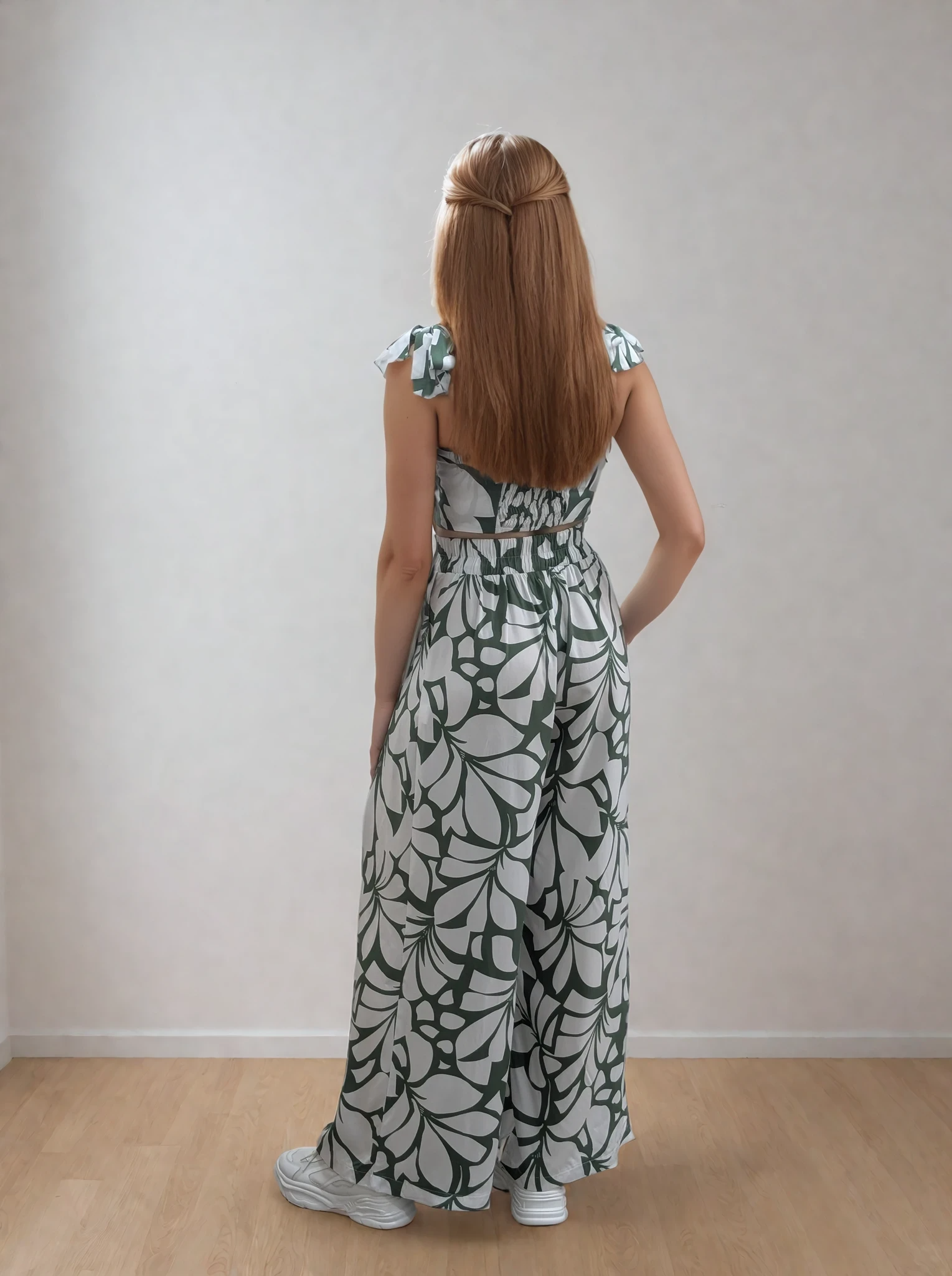 Зелений (біле листя)