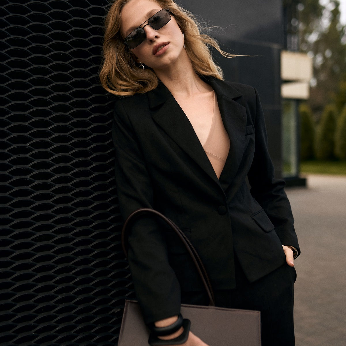 Жакет з асиметричною застібкою