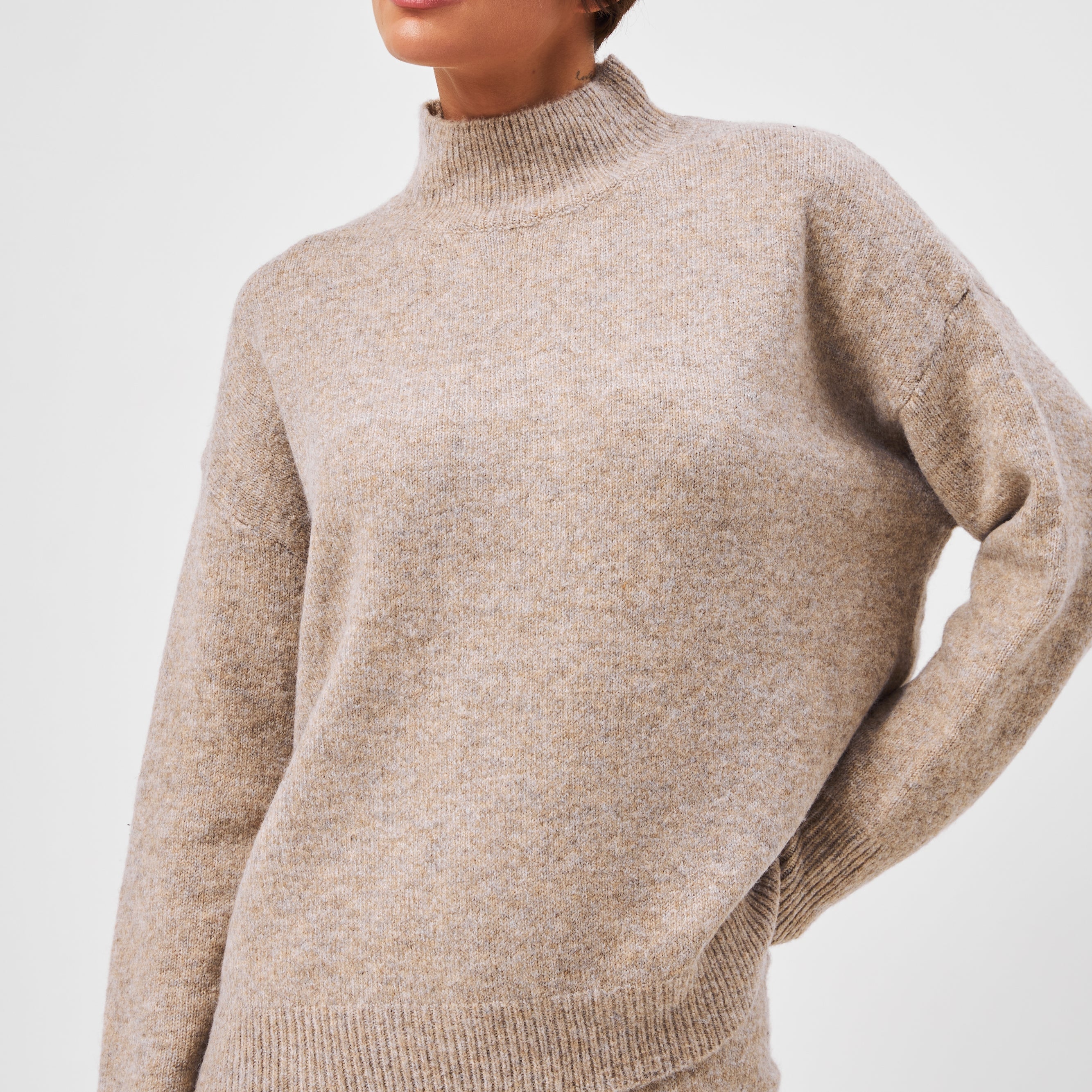 Светр жіночий теплий з воротом стійка