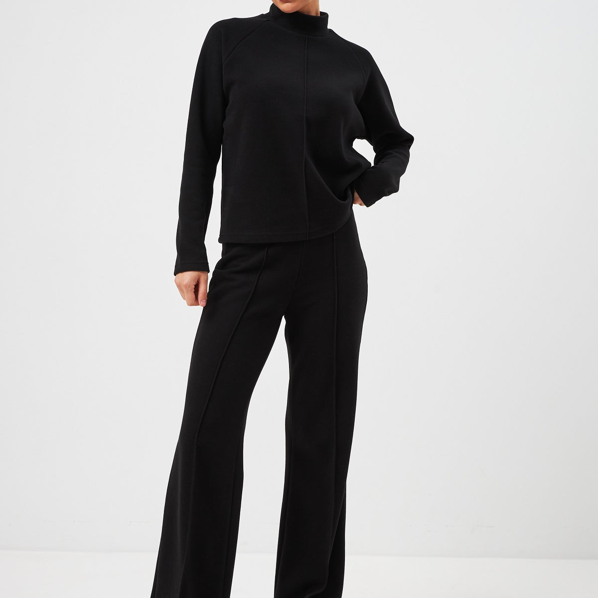 Штани палаццо теплі з декоративними швами