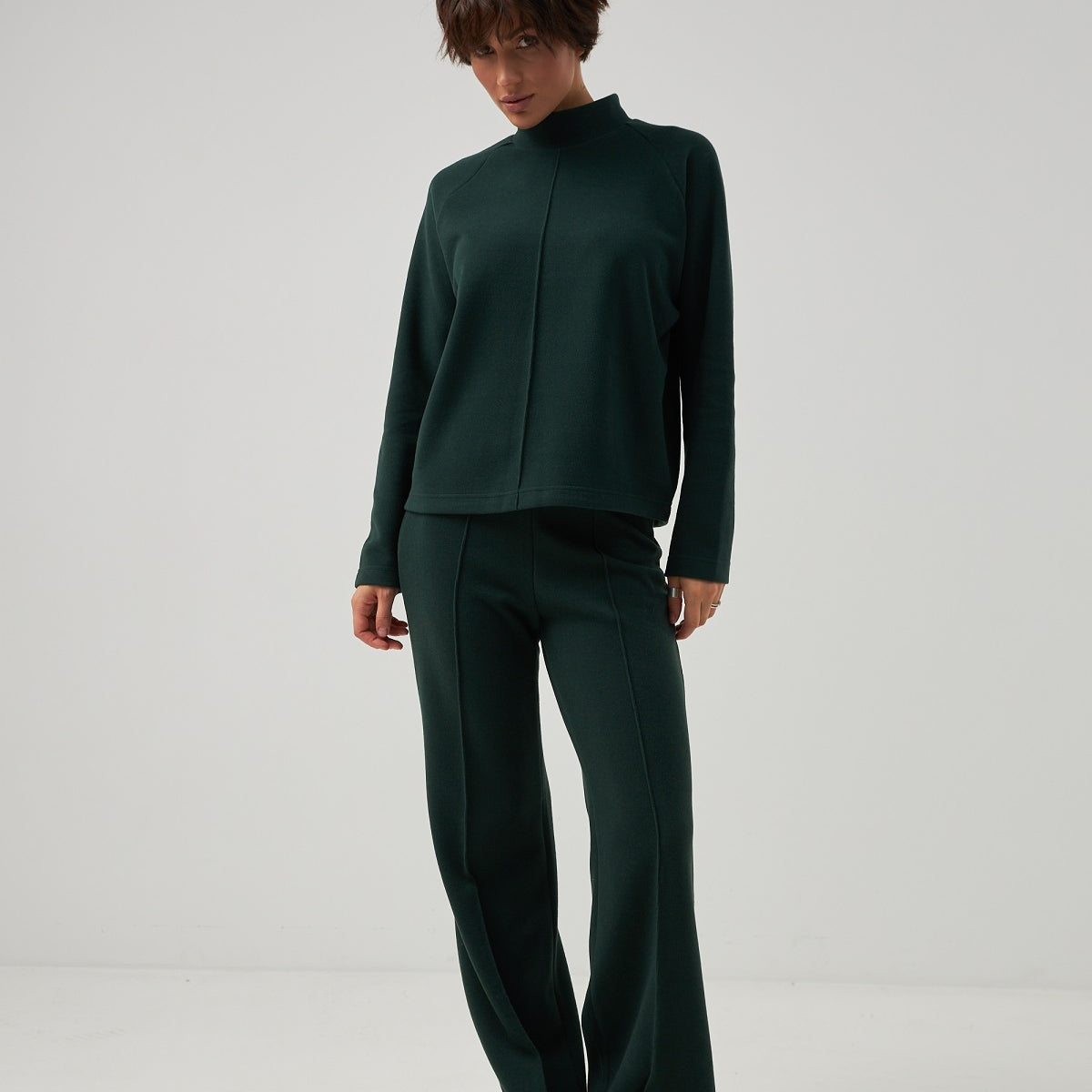 Штани палаццо теплі з декоративними швами