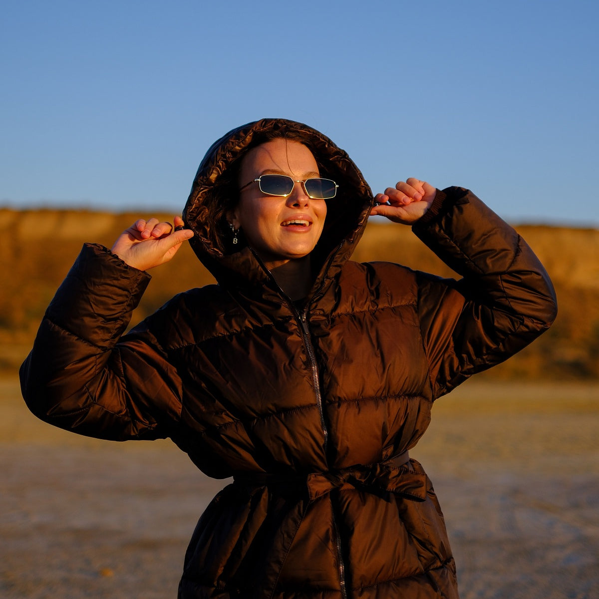 Куртка пухан з поясом з лаке