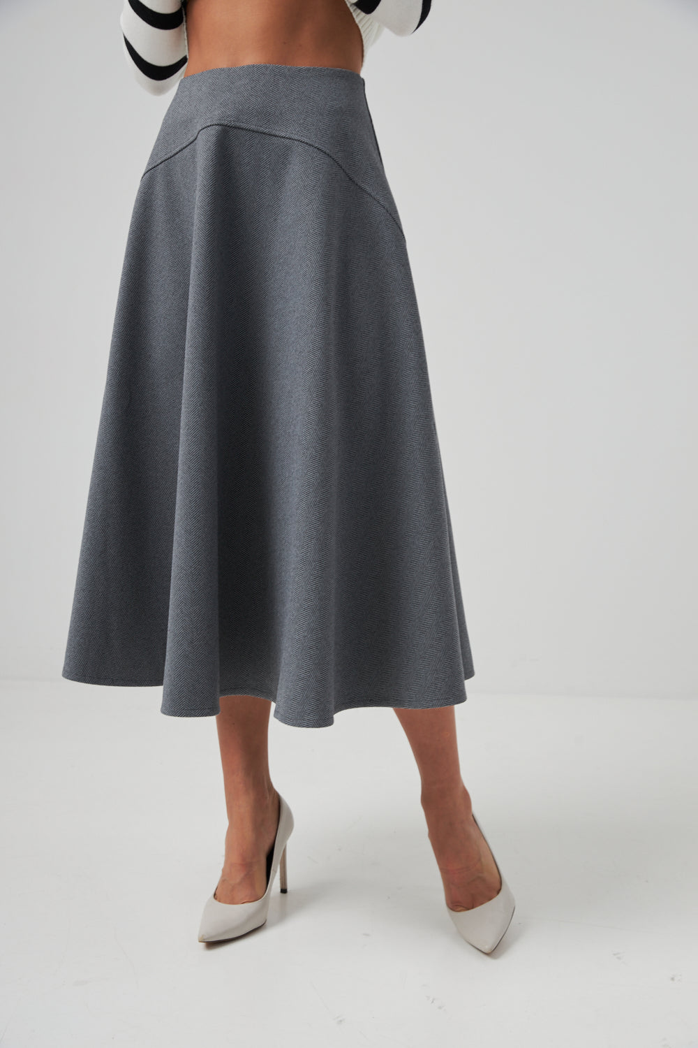 Сірий (темний)