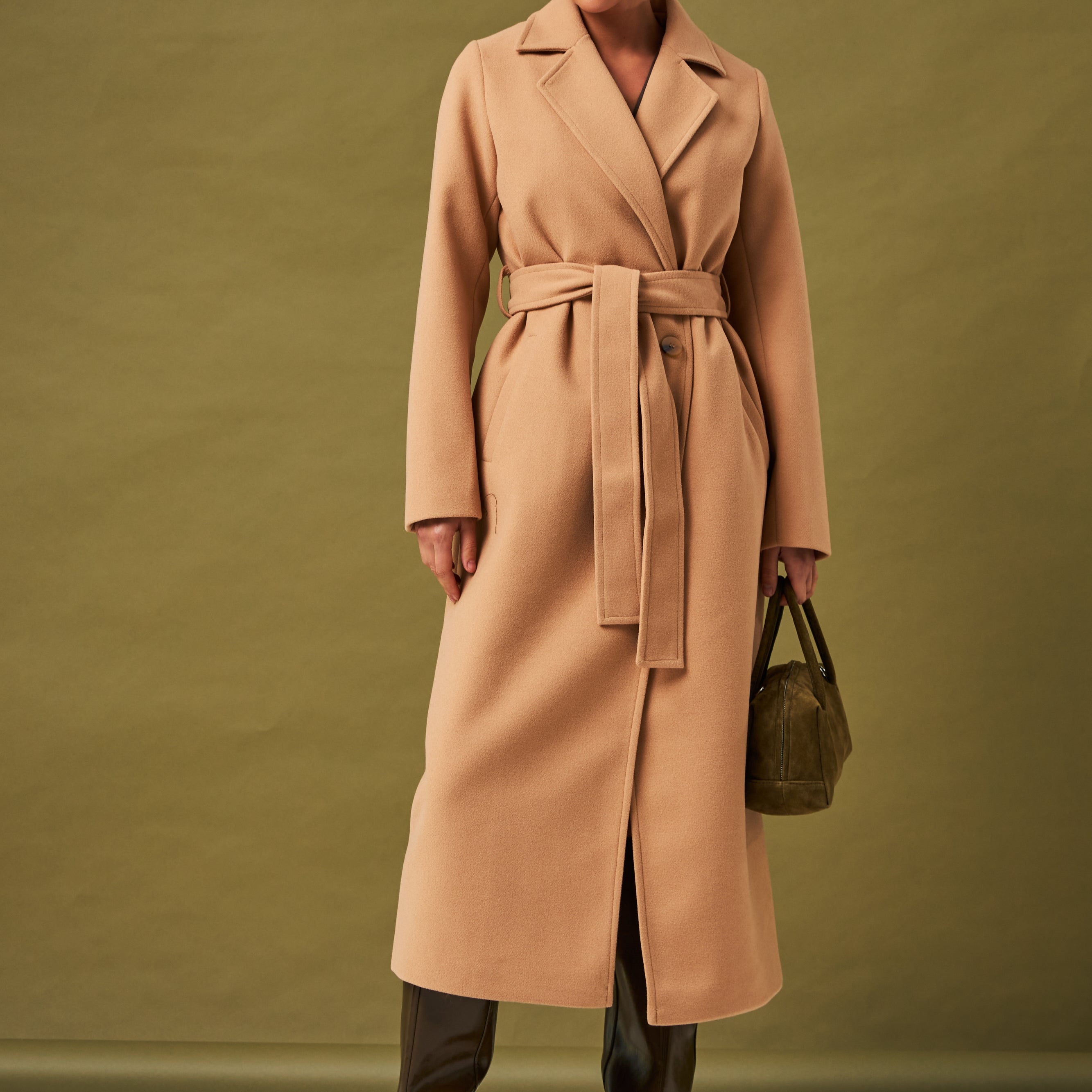 Пальто класичне з паском