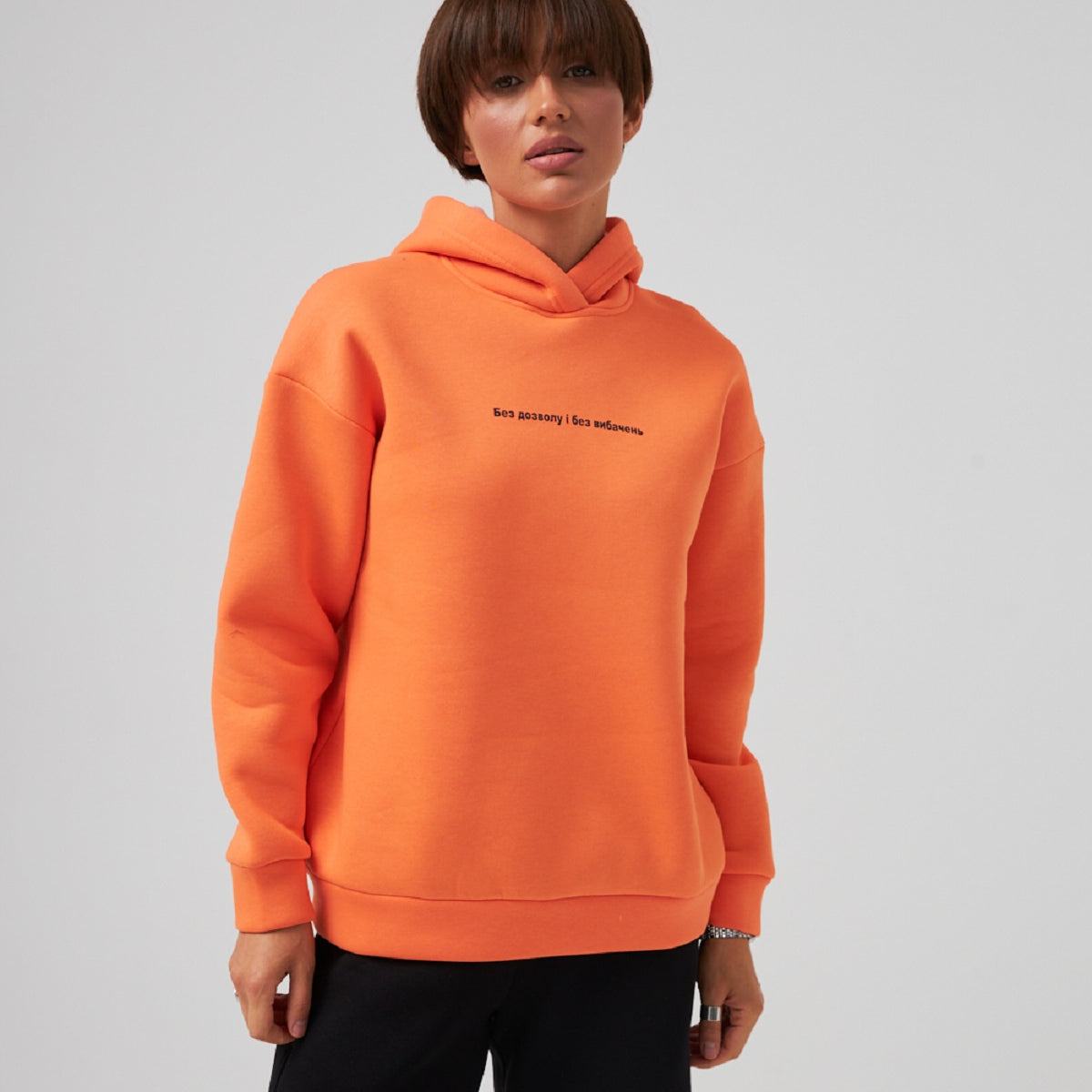 Худі з надписом із трьохнитки