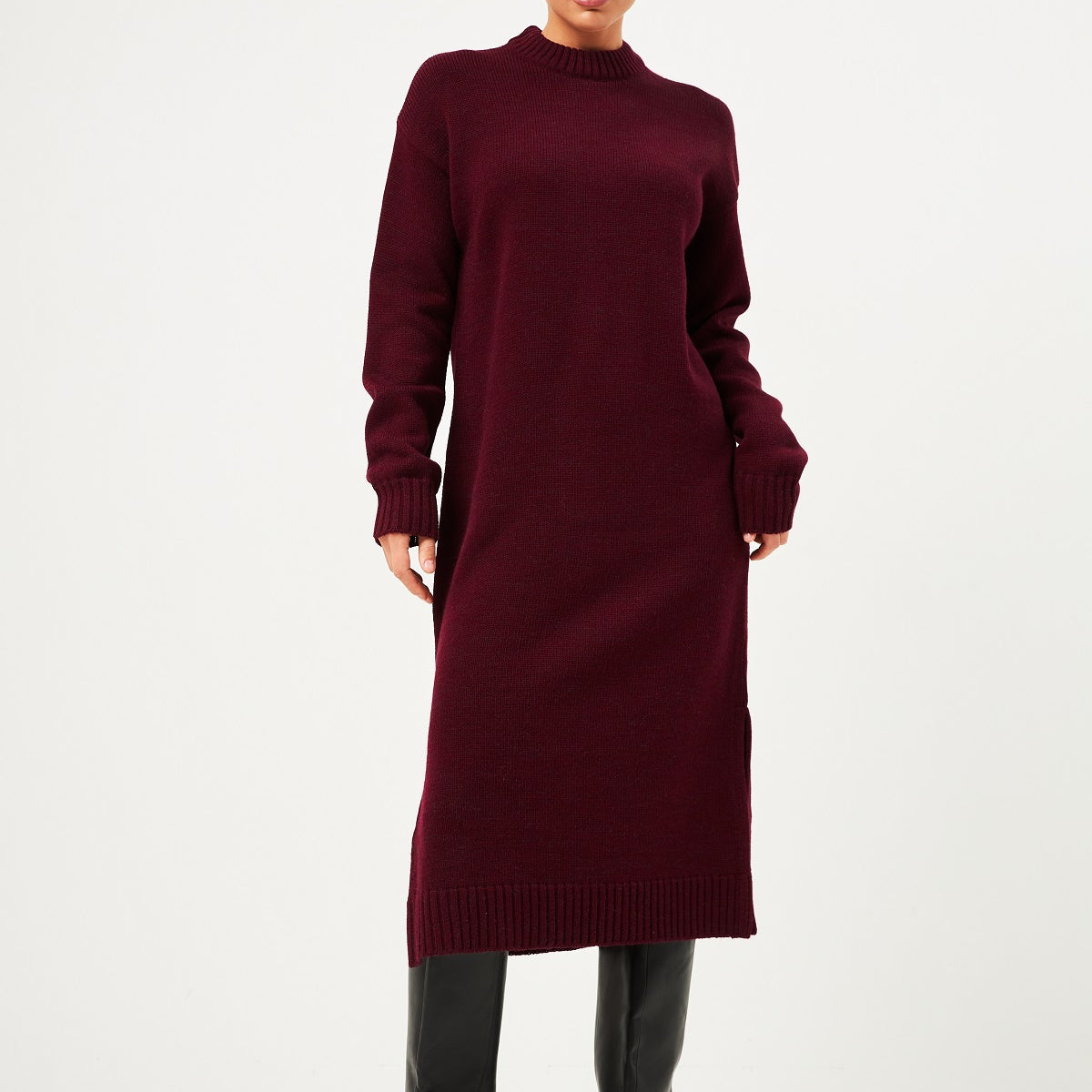 Сукня в'язана з розрізами