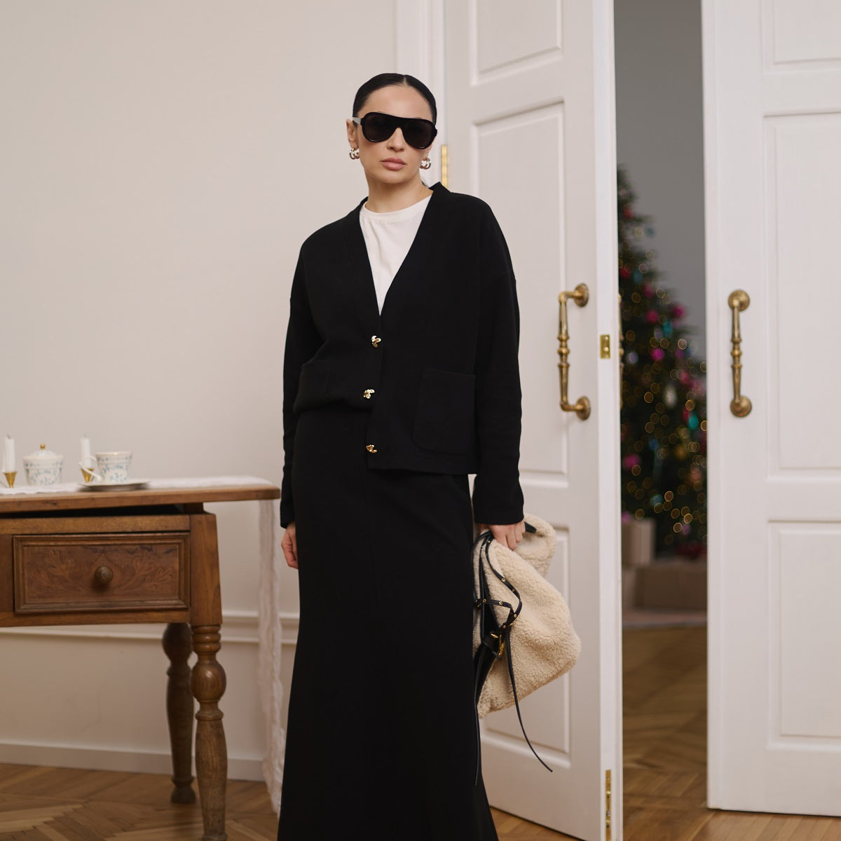 Спідниця міді прямого крою