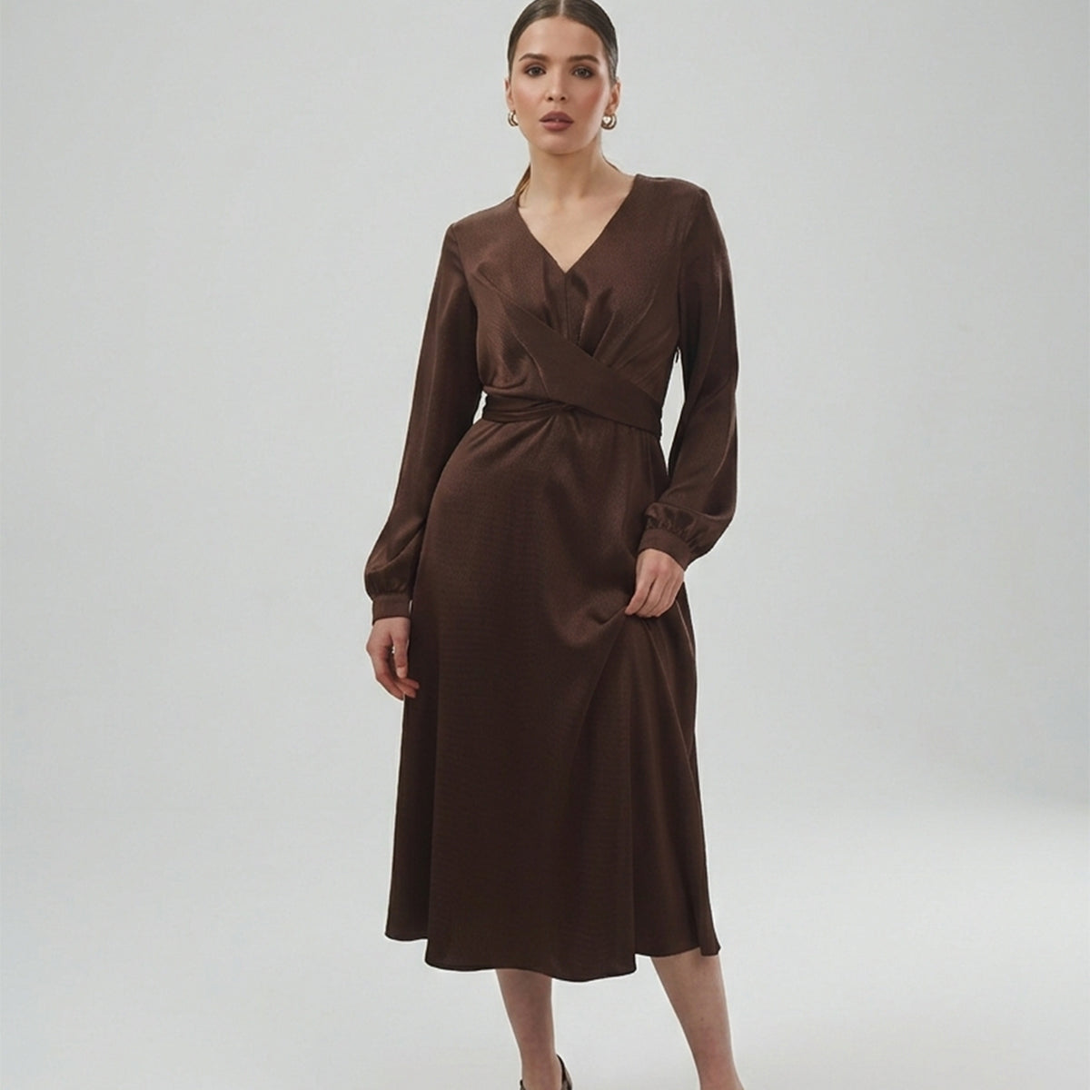 Сукня міді на запах