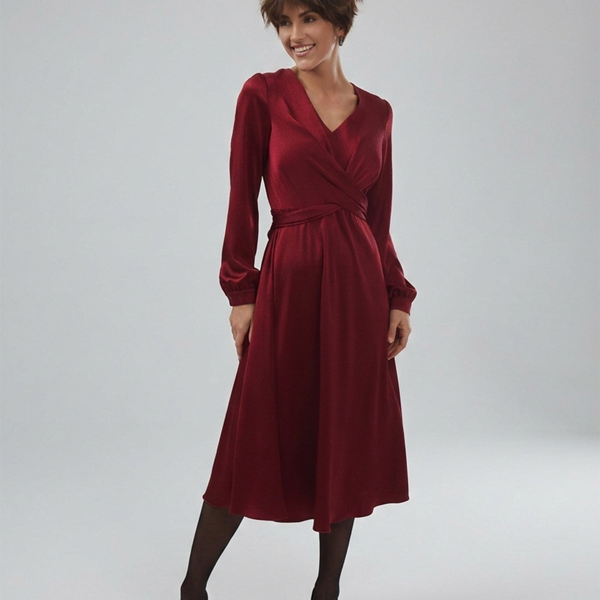 Сукня міді на запах