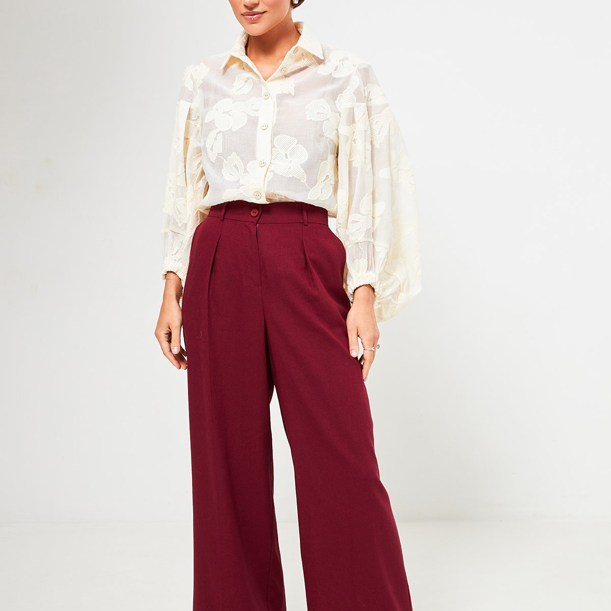 Блуза святкова з об'ємними рукавами з квітами