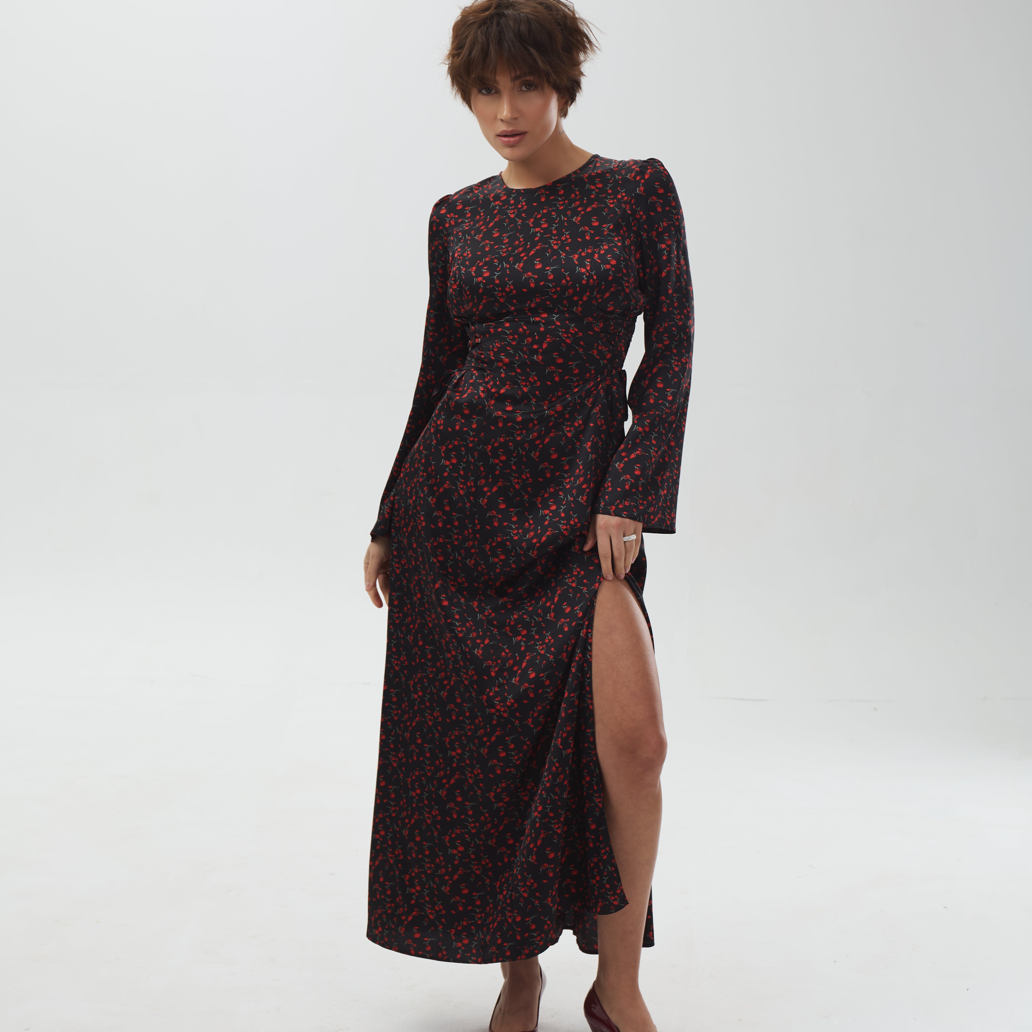 Сукня з імітацією корсета і високим розрізом