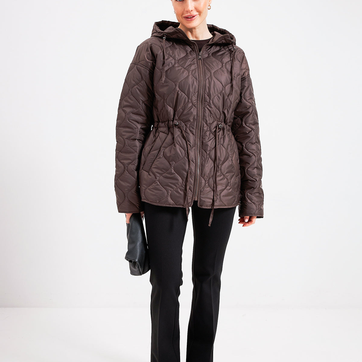 Куртка стьобана з куліскою по талії