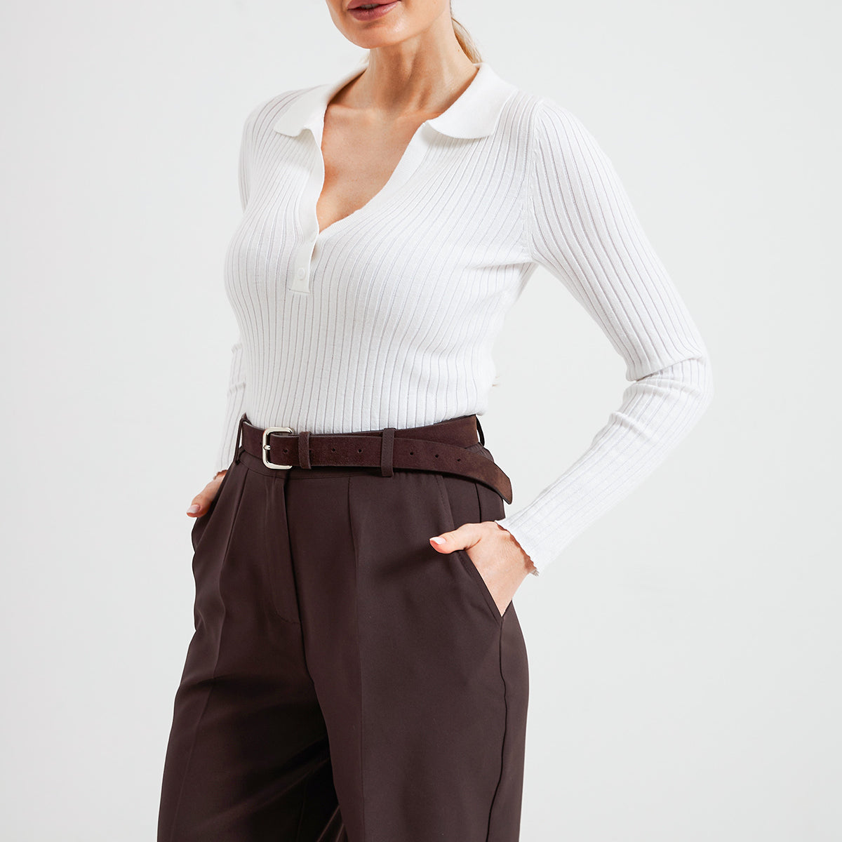 Джемпер поло із V-подібним вирізом