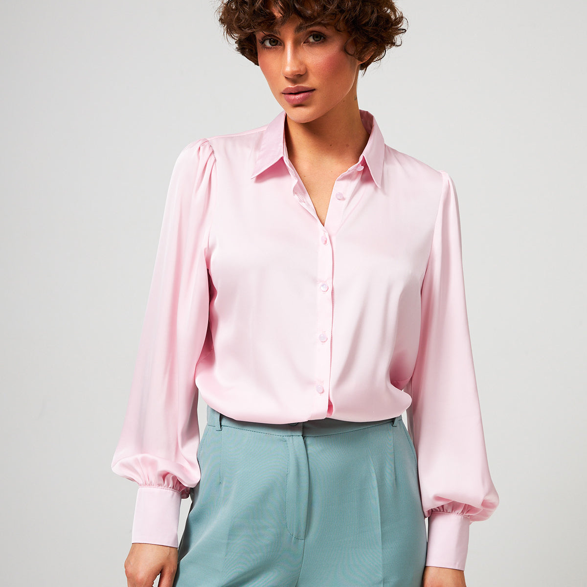 Блуза шовкова на ґудзиках