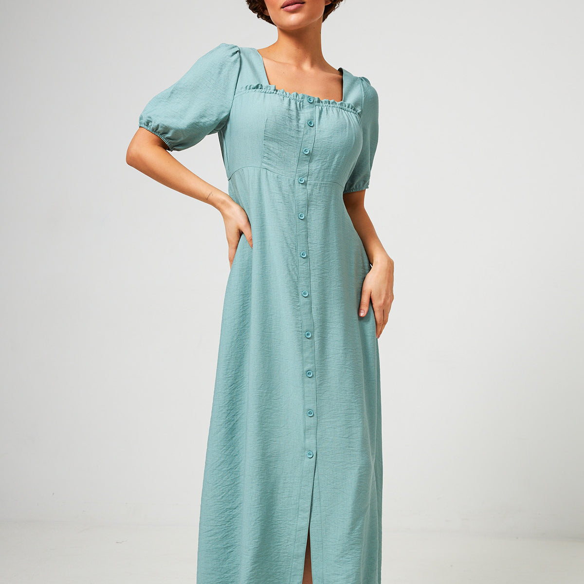 Сукня максі з льону на ґудзиках