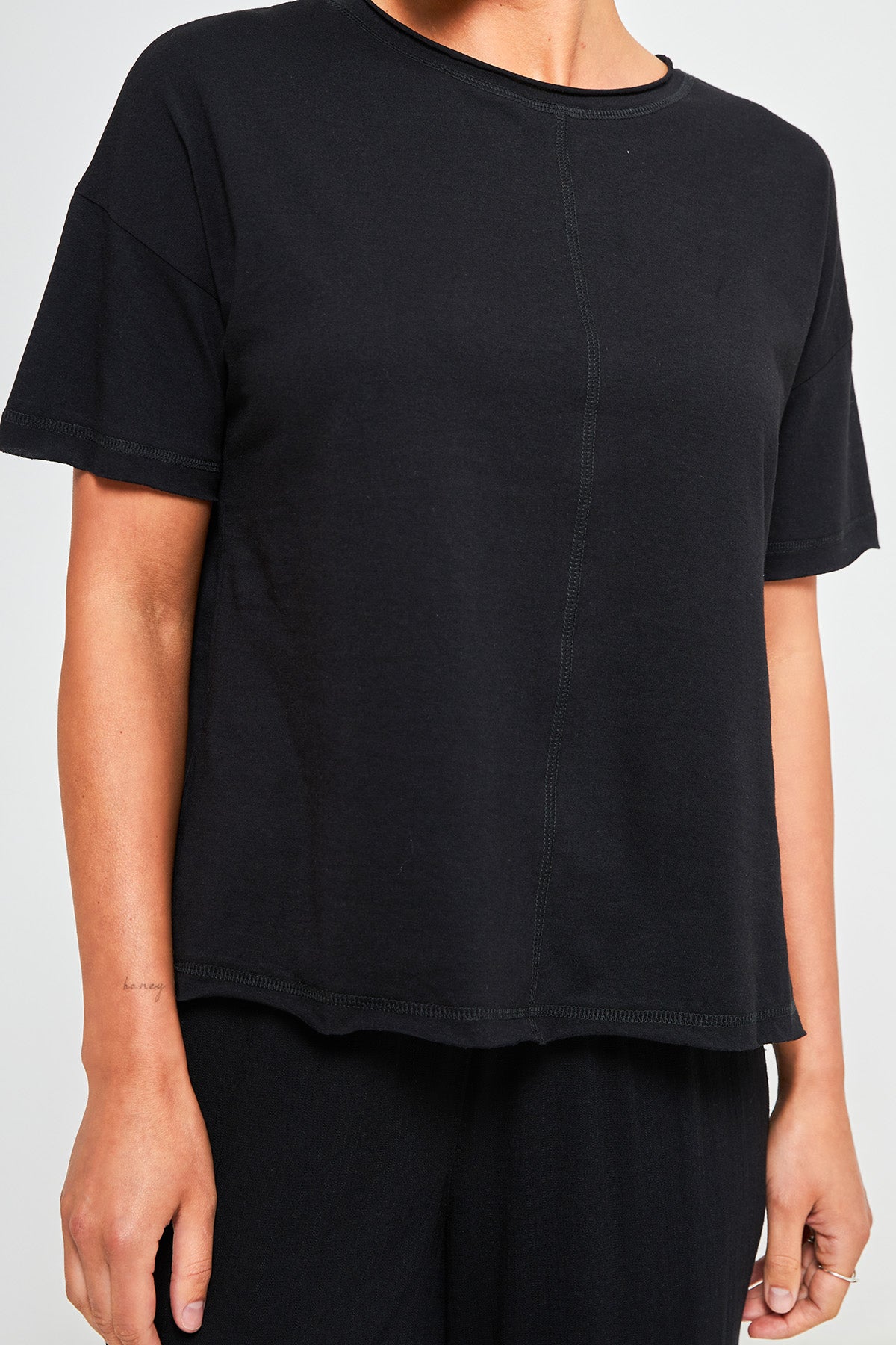 Футболка оверсайз зі швами