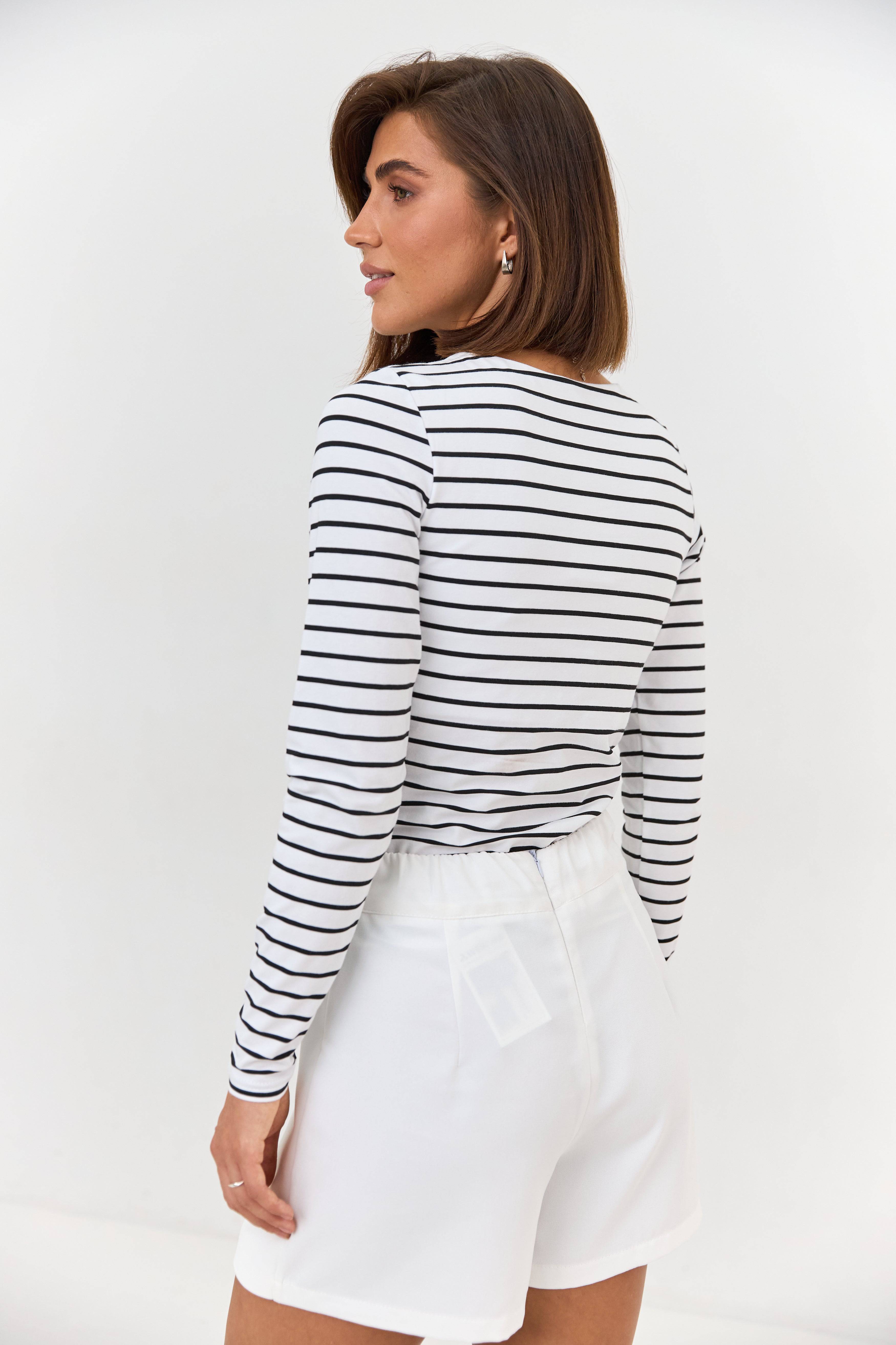 Лонгслів з вирізом - Wear Me