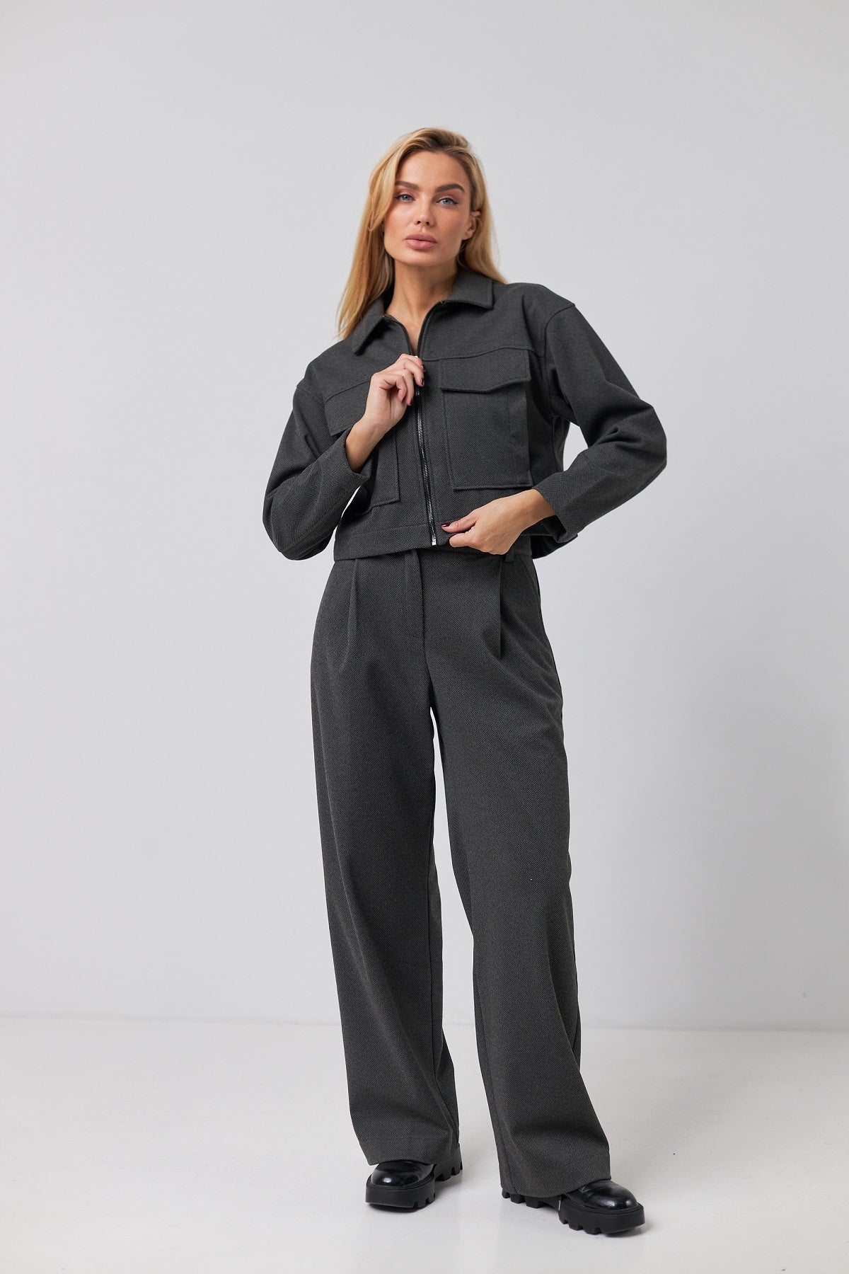 Чорний[Ялинка]