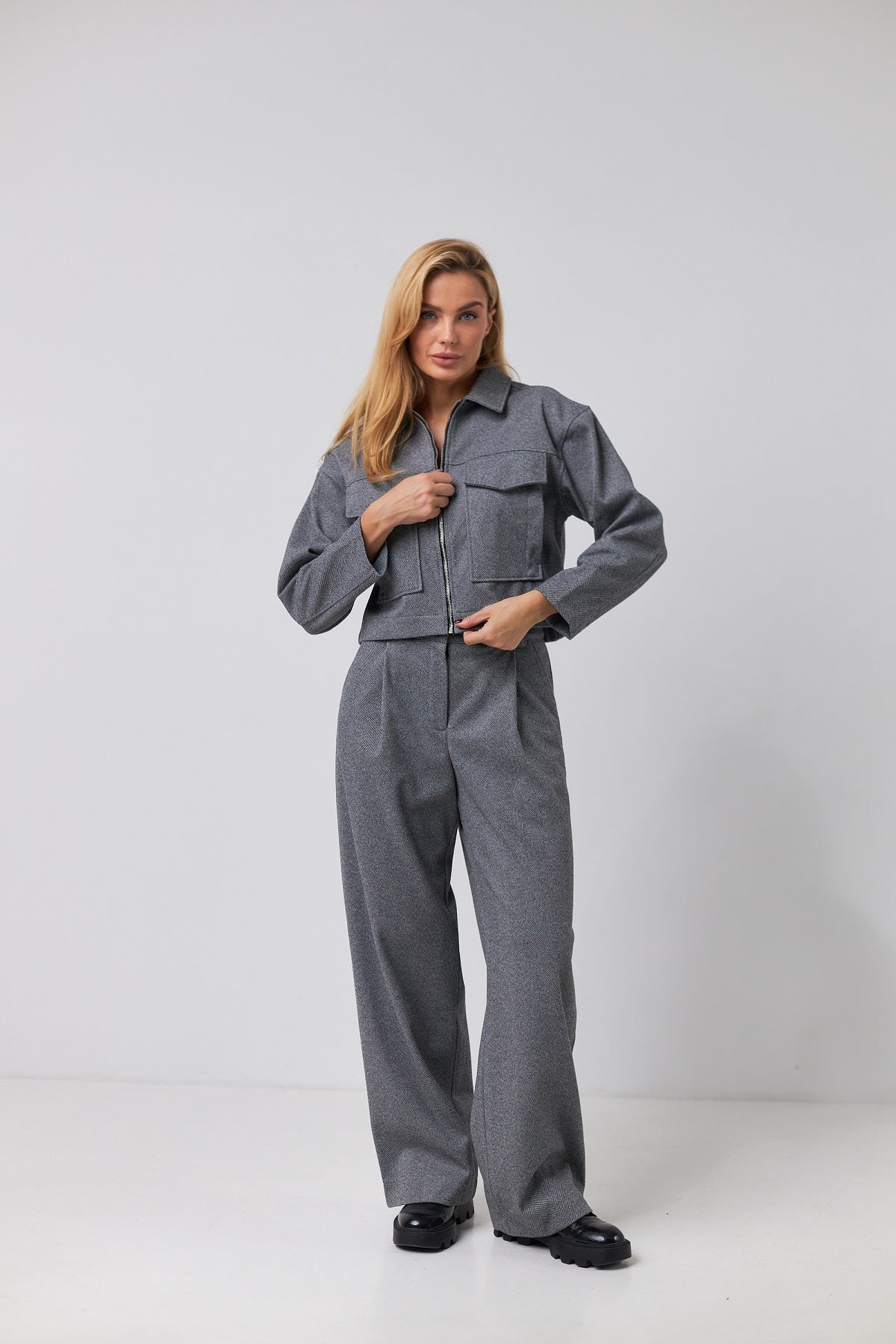 Сірий[Ялинка]