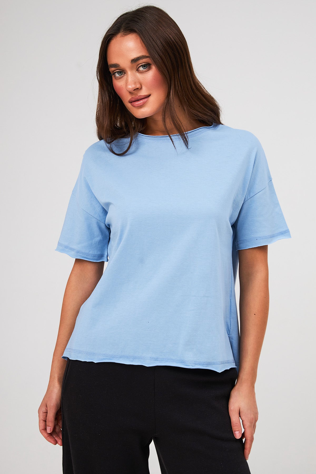 Футболка оверсайз із розрізами