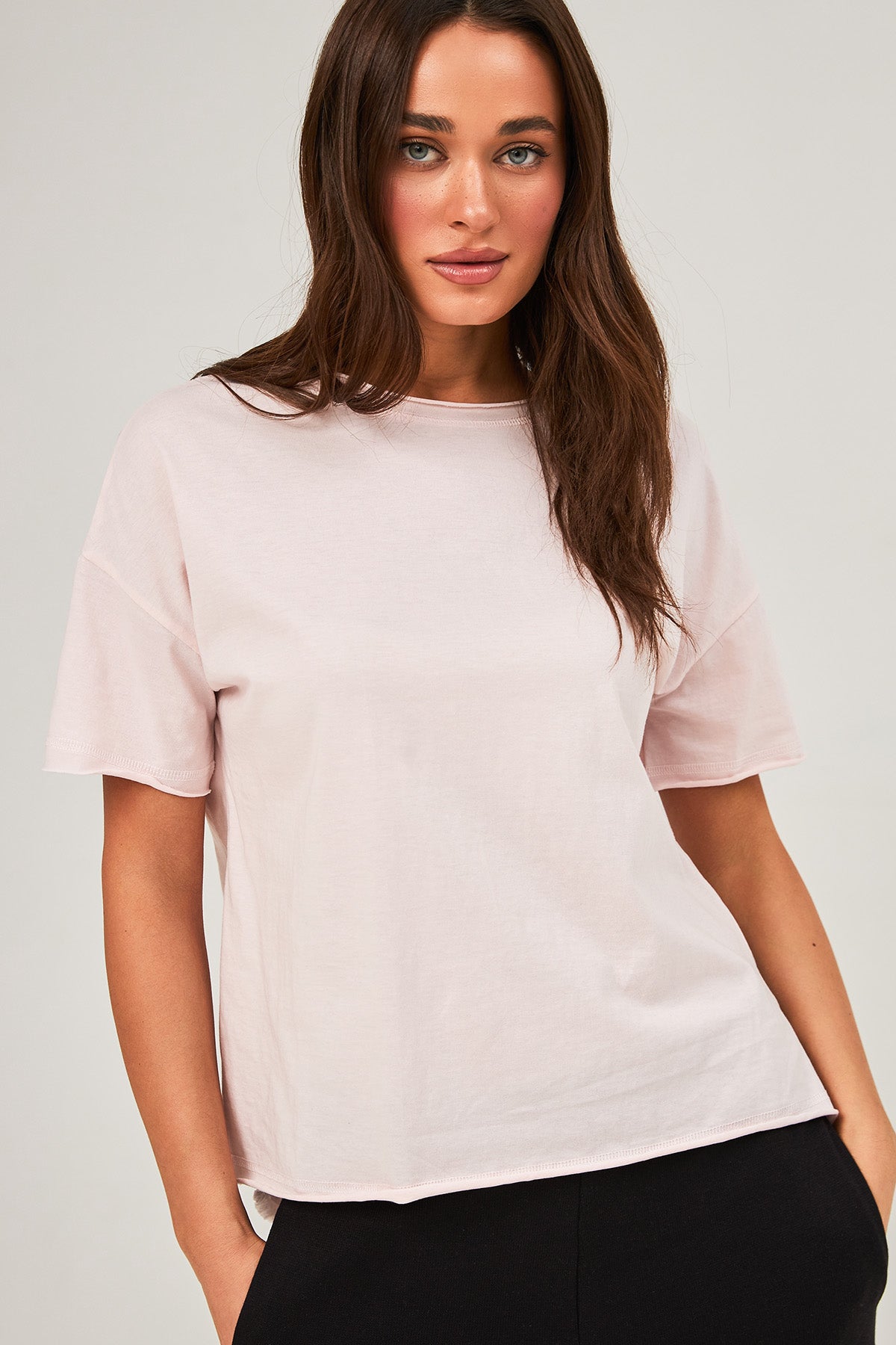 Футболка оверсайз із розрізами