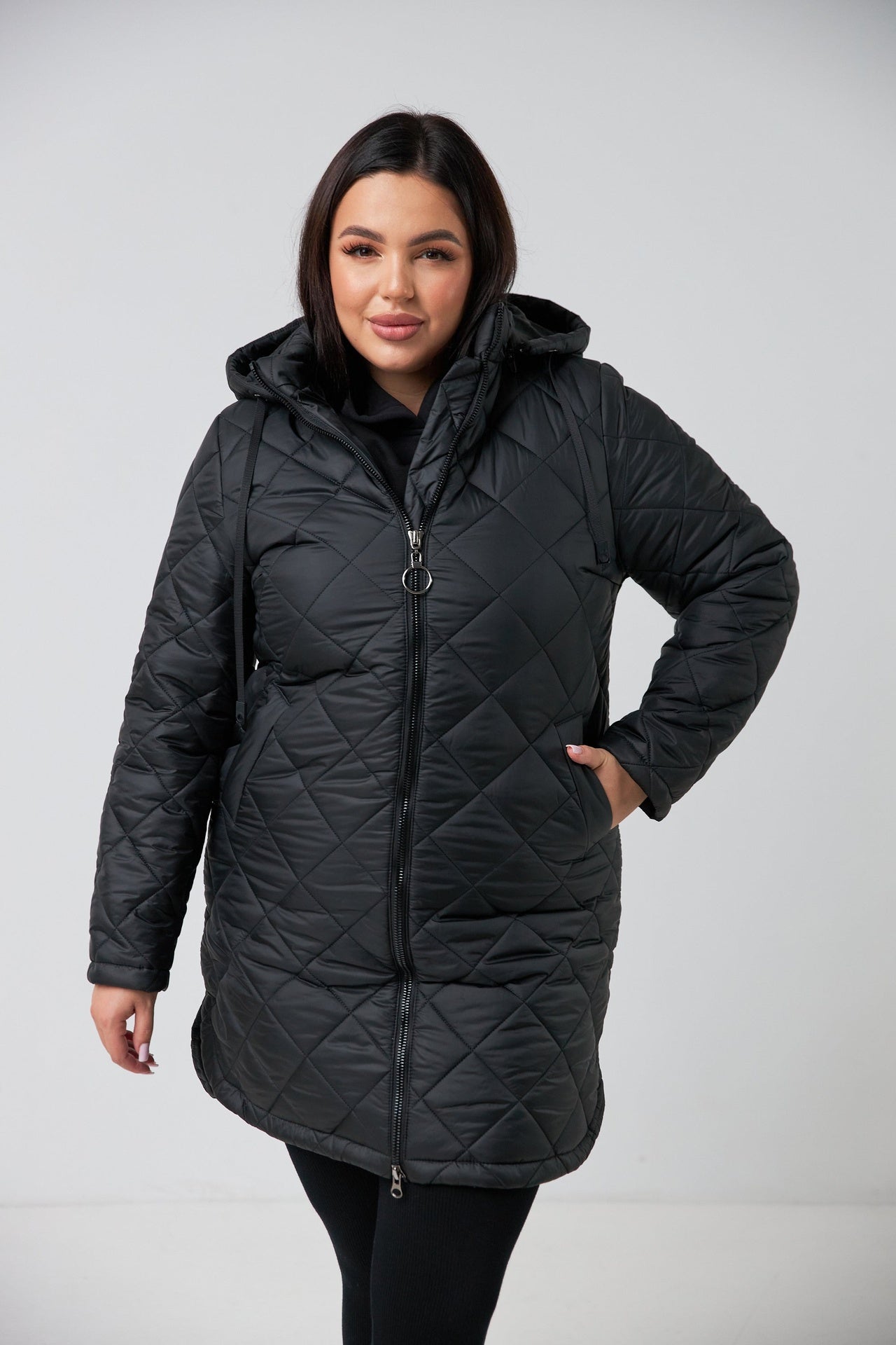 shopify_media_42100392394998.jpg